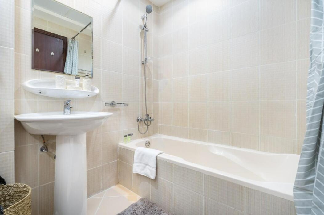 Apartment Calm Right By The Golf Courses In Sports *