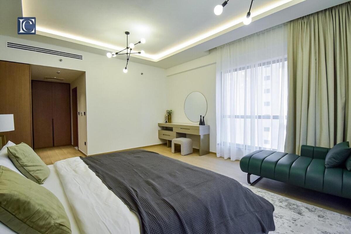 Luxury Escapes - Elegant 3 Bedroom Maids In Jbr * Dubai