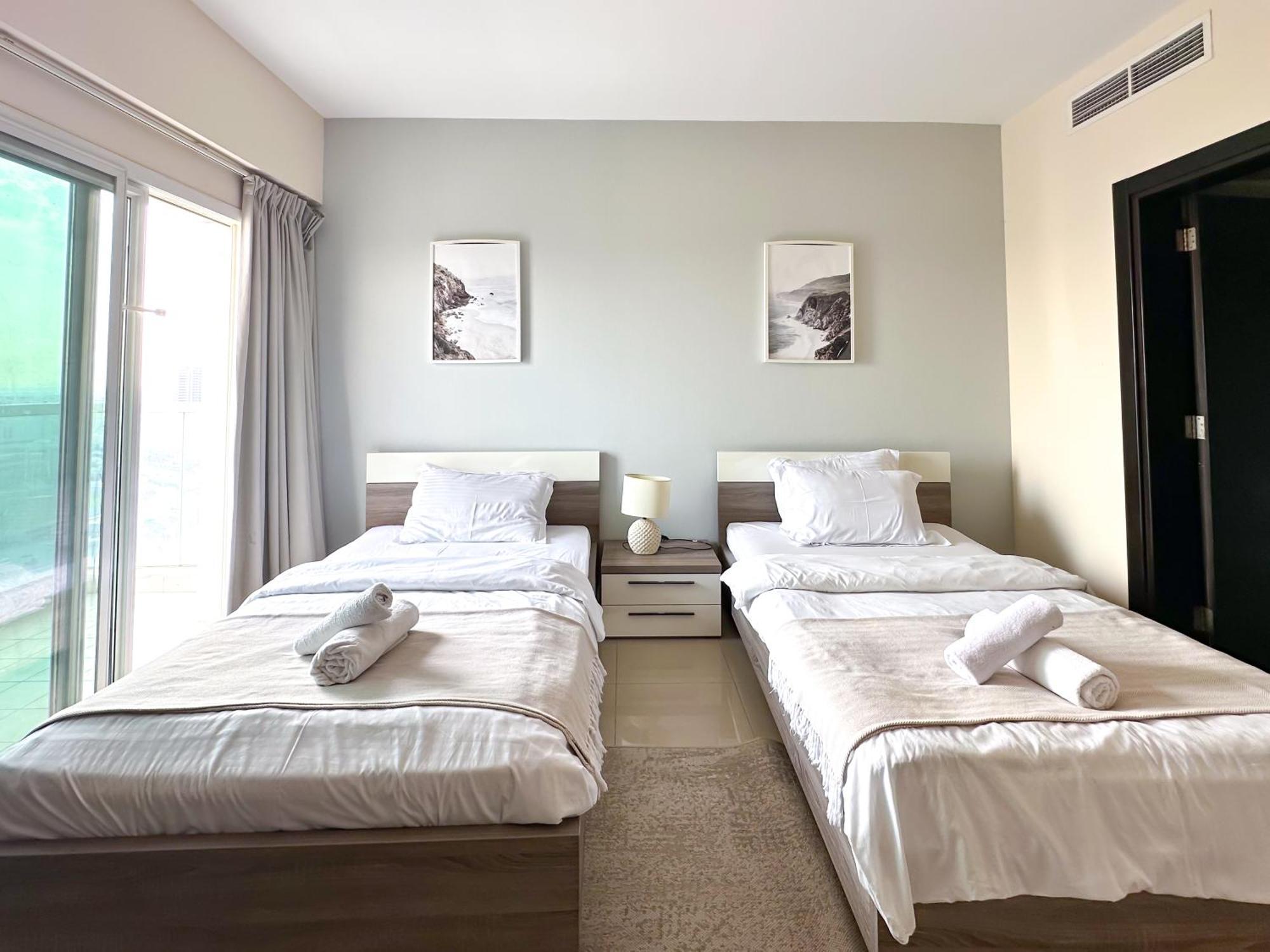 Cozy 2 Bedroom In Red In Sport Apartment *