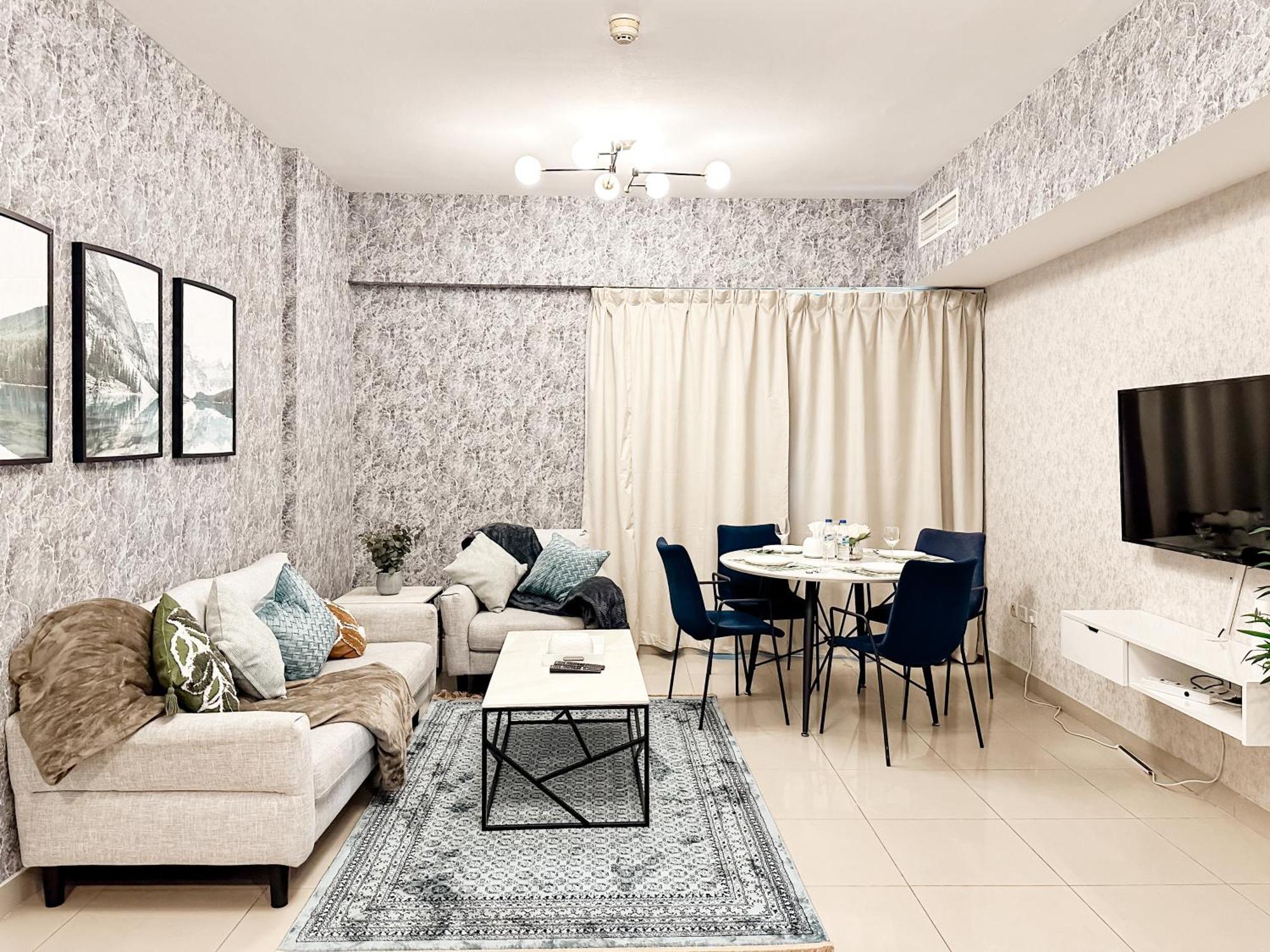 Cozy 2 Bedroom In Red In Sport Apartment Dubai