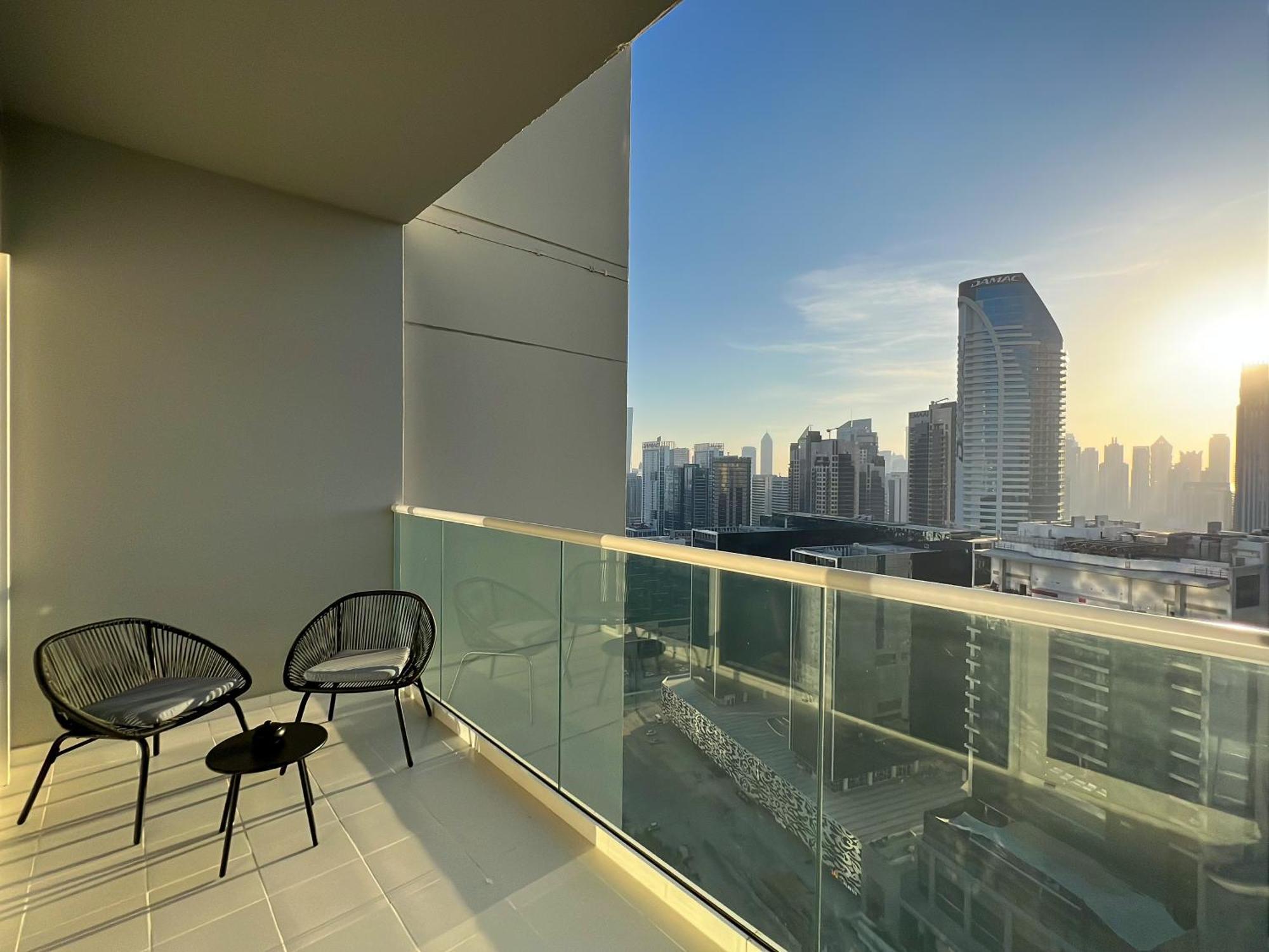 Keyrock Living - Premium 1br At Reva * Dubai