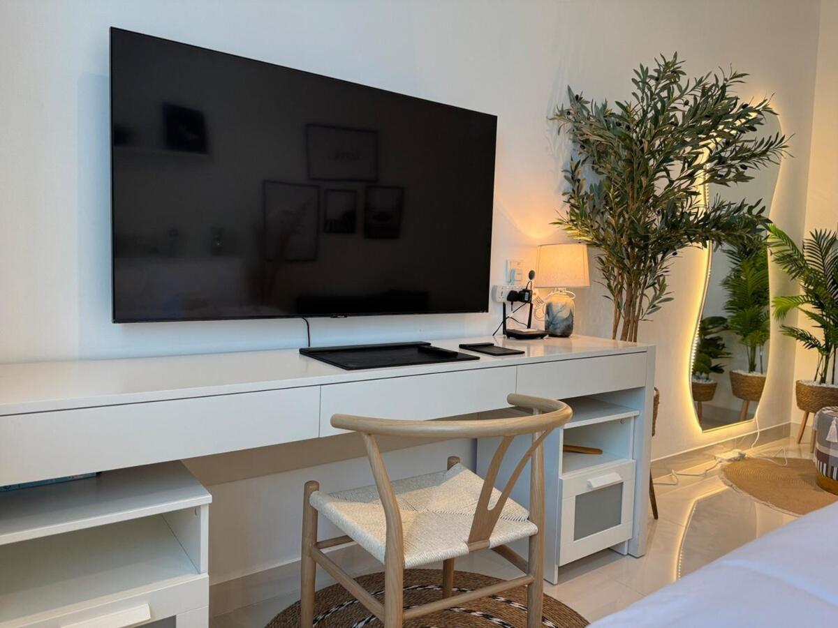 Apartment Ashri Hh, Bohemian Style In Downtown