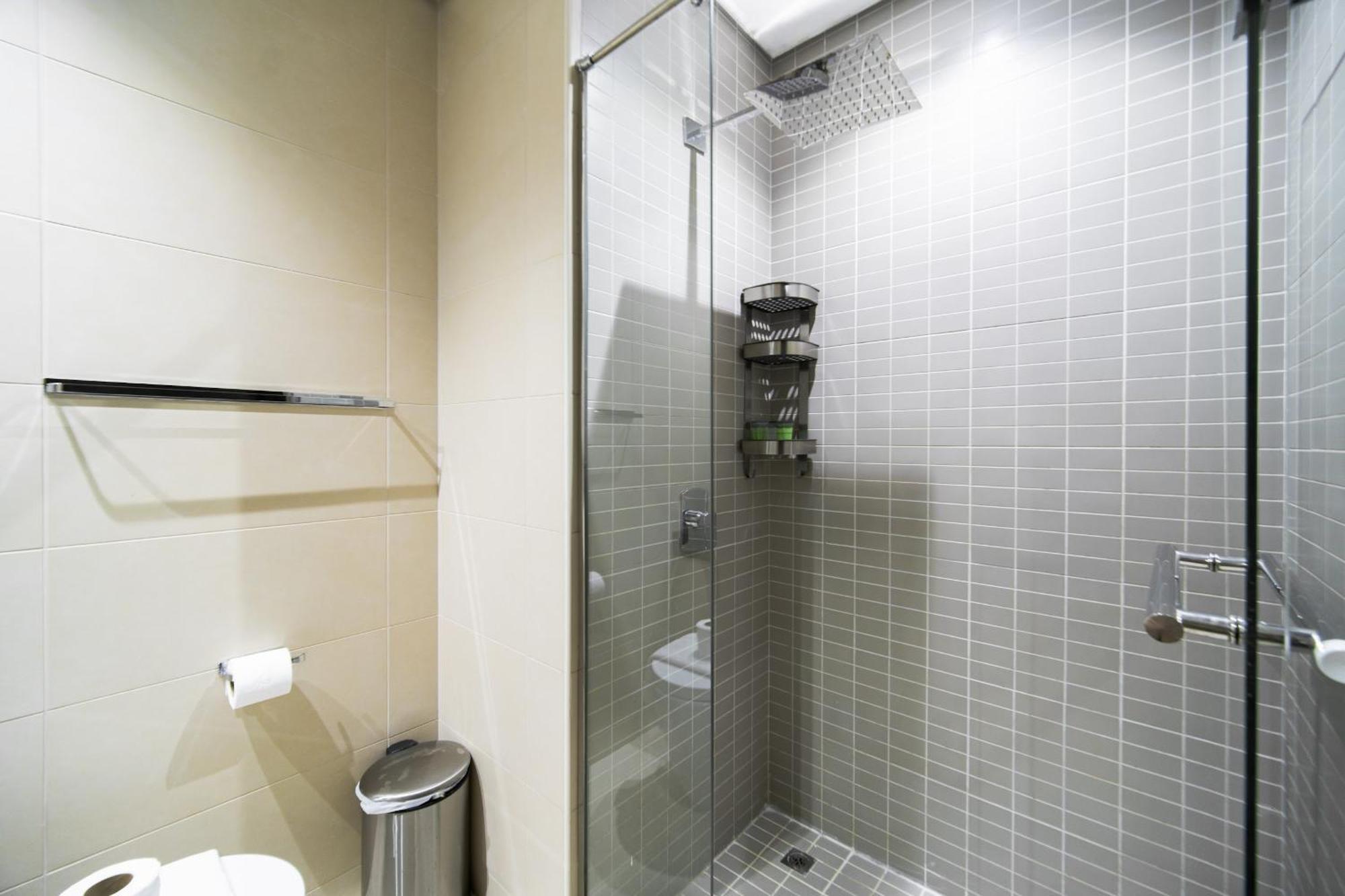 Apartment Silverene Tower, 28th-floor Marina View, Walk To Dubai