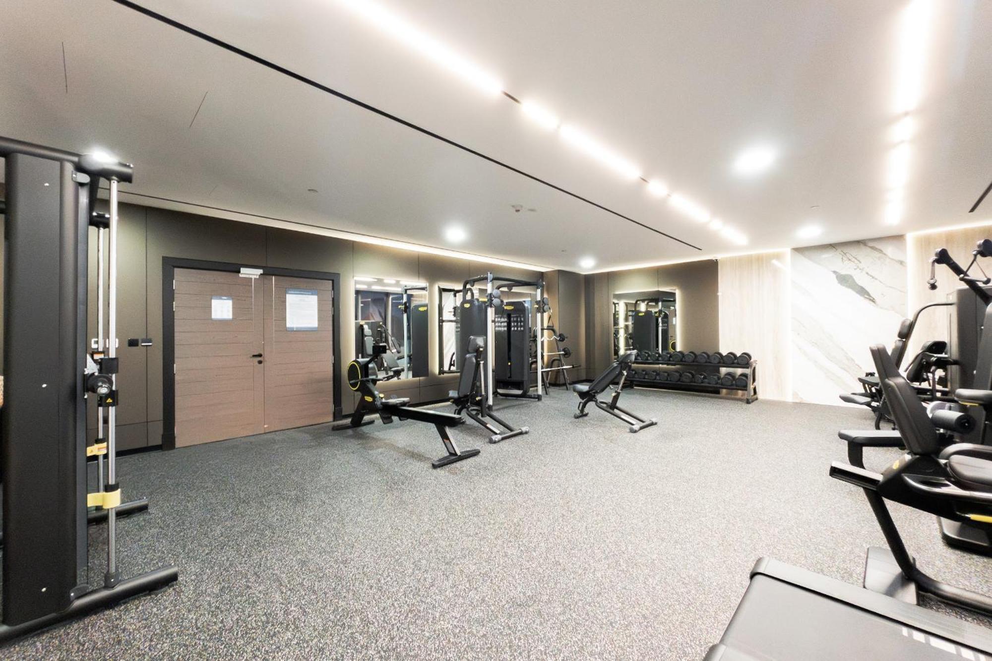 Silverene Tower, 28th-floor Marina View, Walk To Apartment