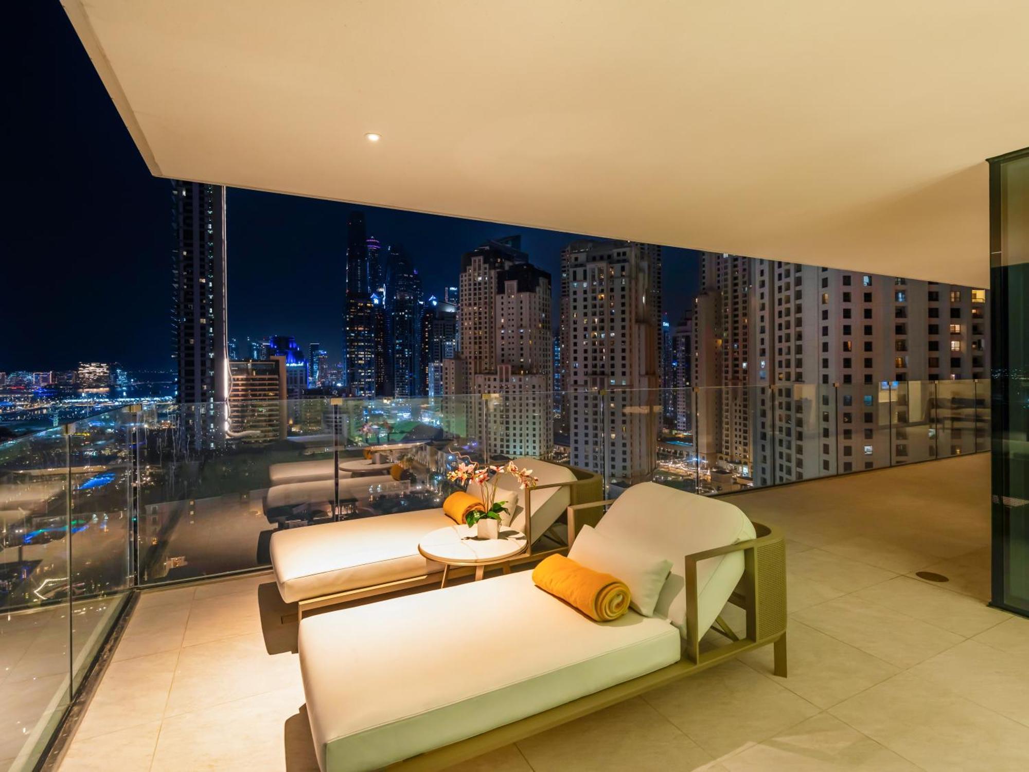 Apartment Wonderfulstay At Five Luxe Jbr - Palm And Eye View - Private Hot Tub - Brand New Luxury