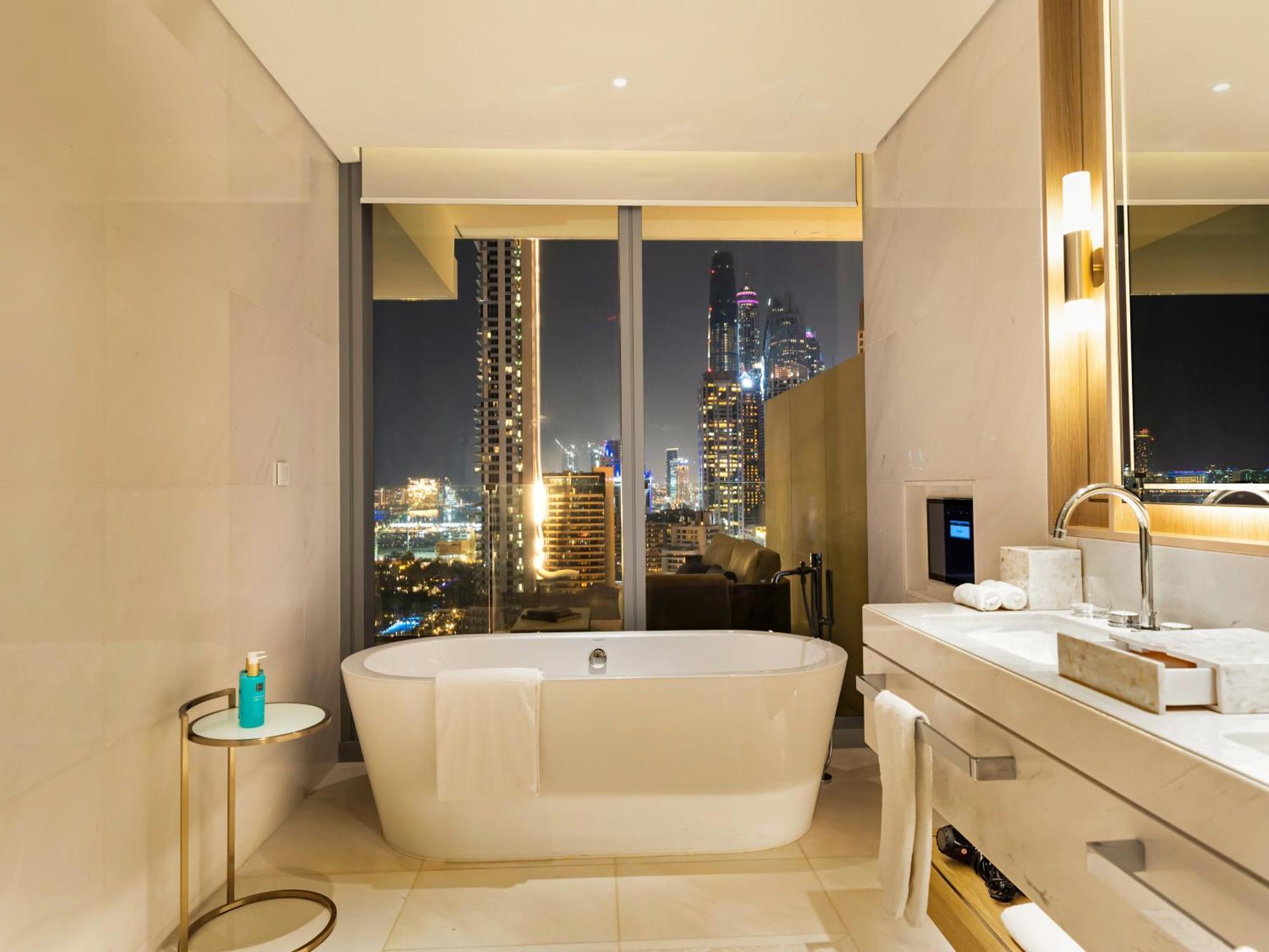 Apartment Wonderfulstay At Five Luxe Jbr - Palm And Eye View - Private Hot Tub - Brand New Luxury Dubai