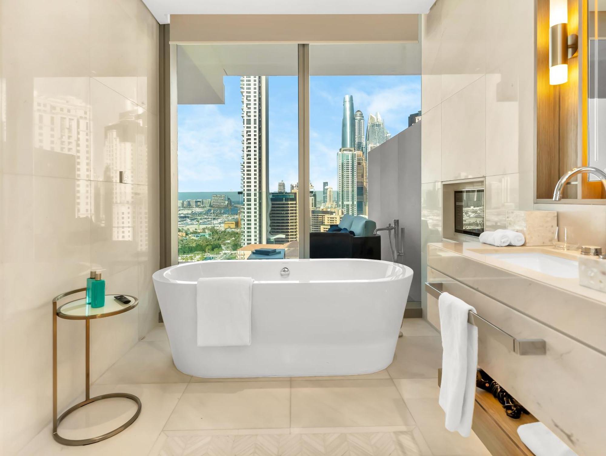 Wonderfulstay At Five Luxe Jbr - Palm And Eye View - Private Hot Tub - Brand New Luxury