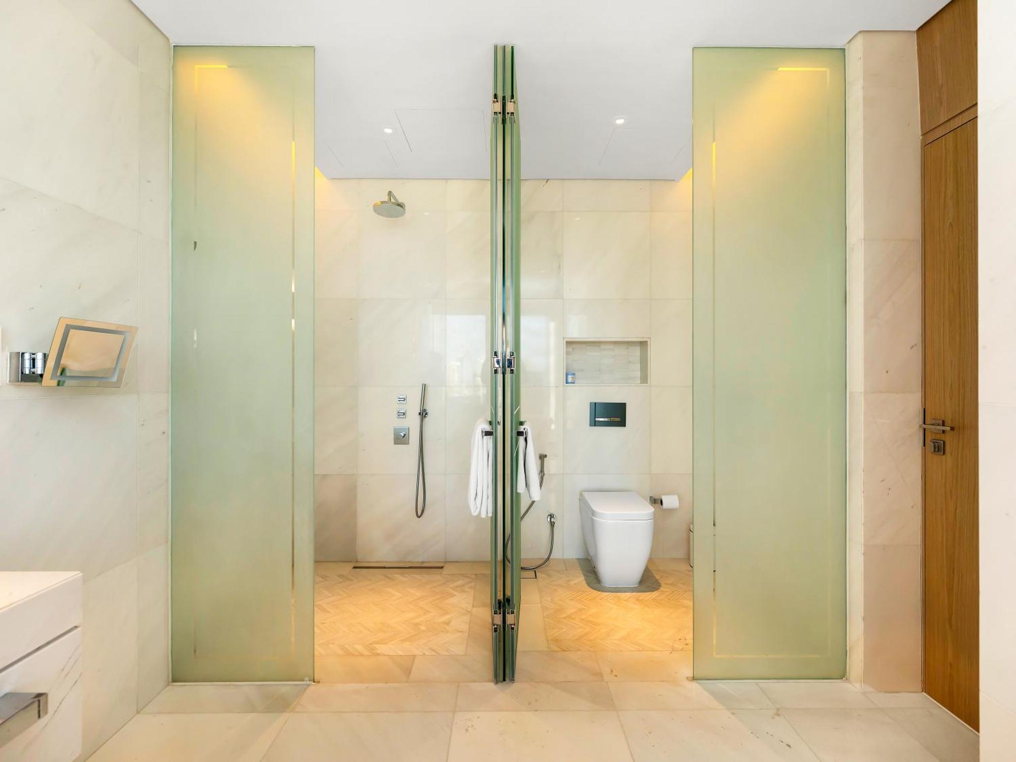 Apartment Wonderfulstay At Five Luxe Jbr - Palm And Eye View - Private Hot Tub - Brand New Luxury