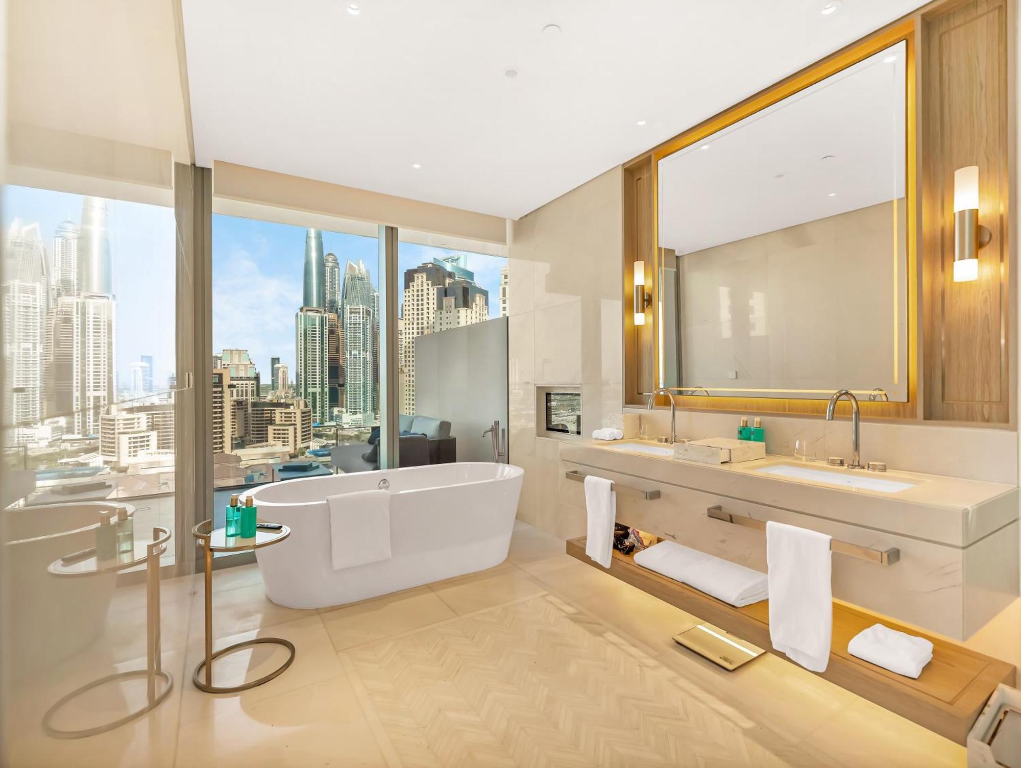 Wonderfulstay At Five Luxe Jbr - Palm And Eye View - Private Hot Tub - Brand New Luxury Apartment Dubai