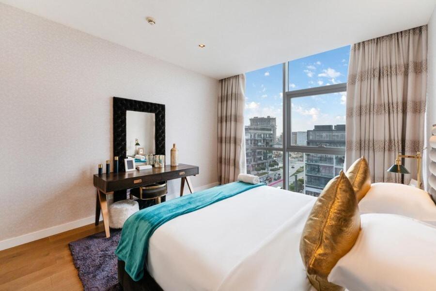 Apartment Fam Living -duplex 4bed And Maids