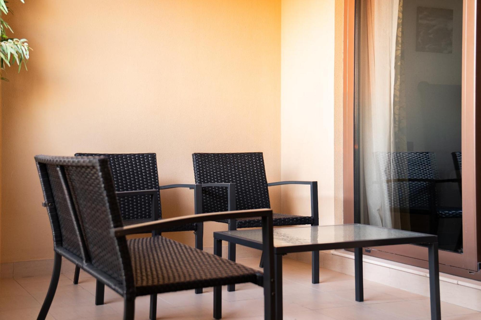 Spacious 2br - Private & Sea & Skyline Views Apartment *