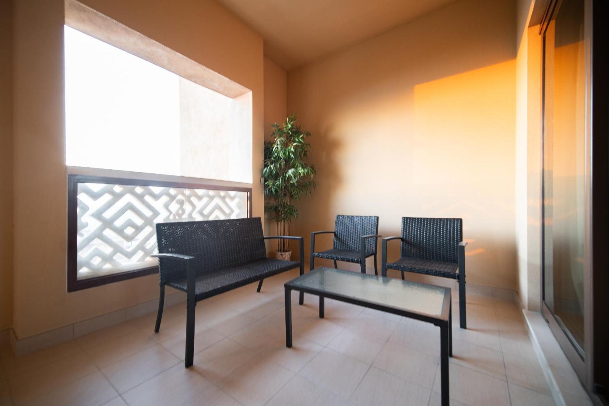 Spacious 2br - Private & Sea & Skyline Views Apartment *