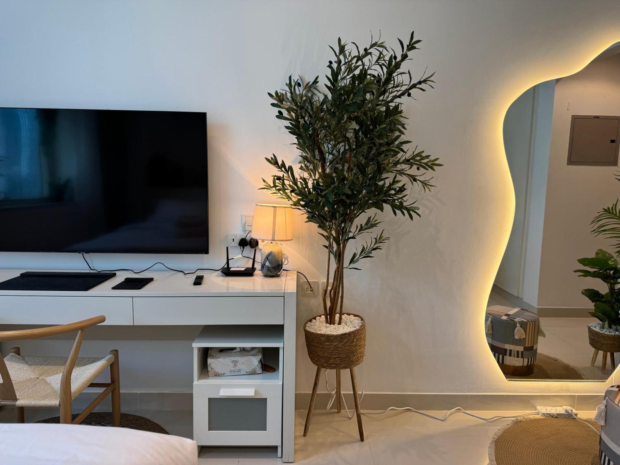 Ashri Hh, Bohemian Style In Downtown Apartment