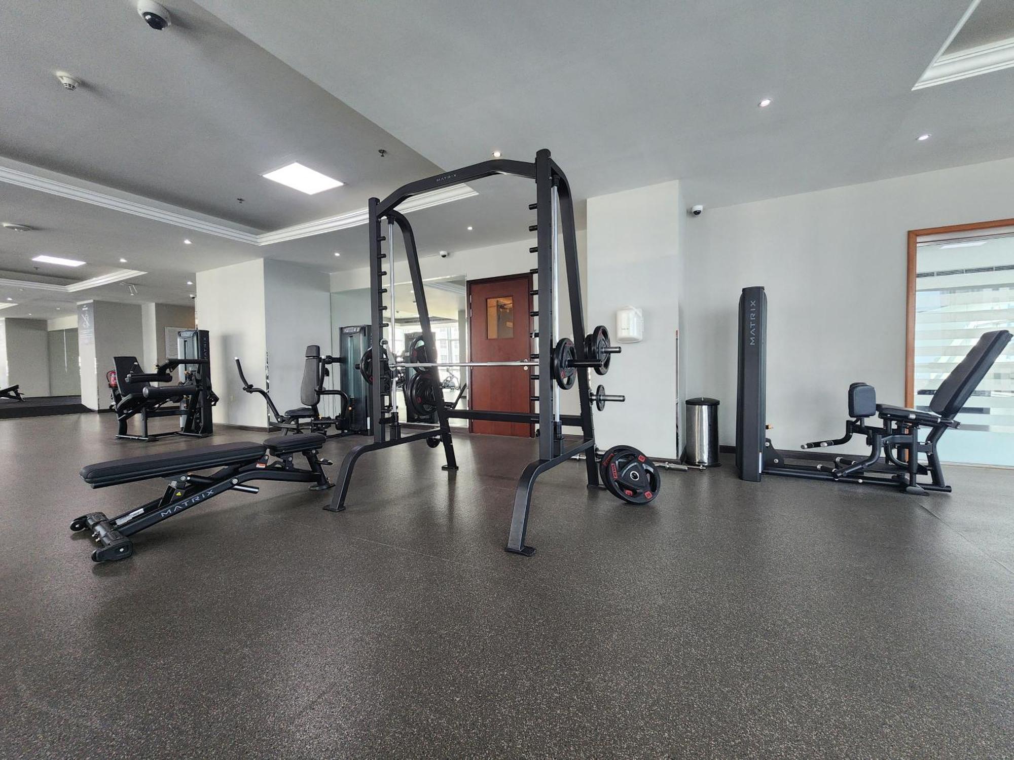 Chateau Chill, High-rise Marina Escape Apartment Dubai