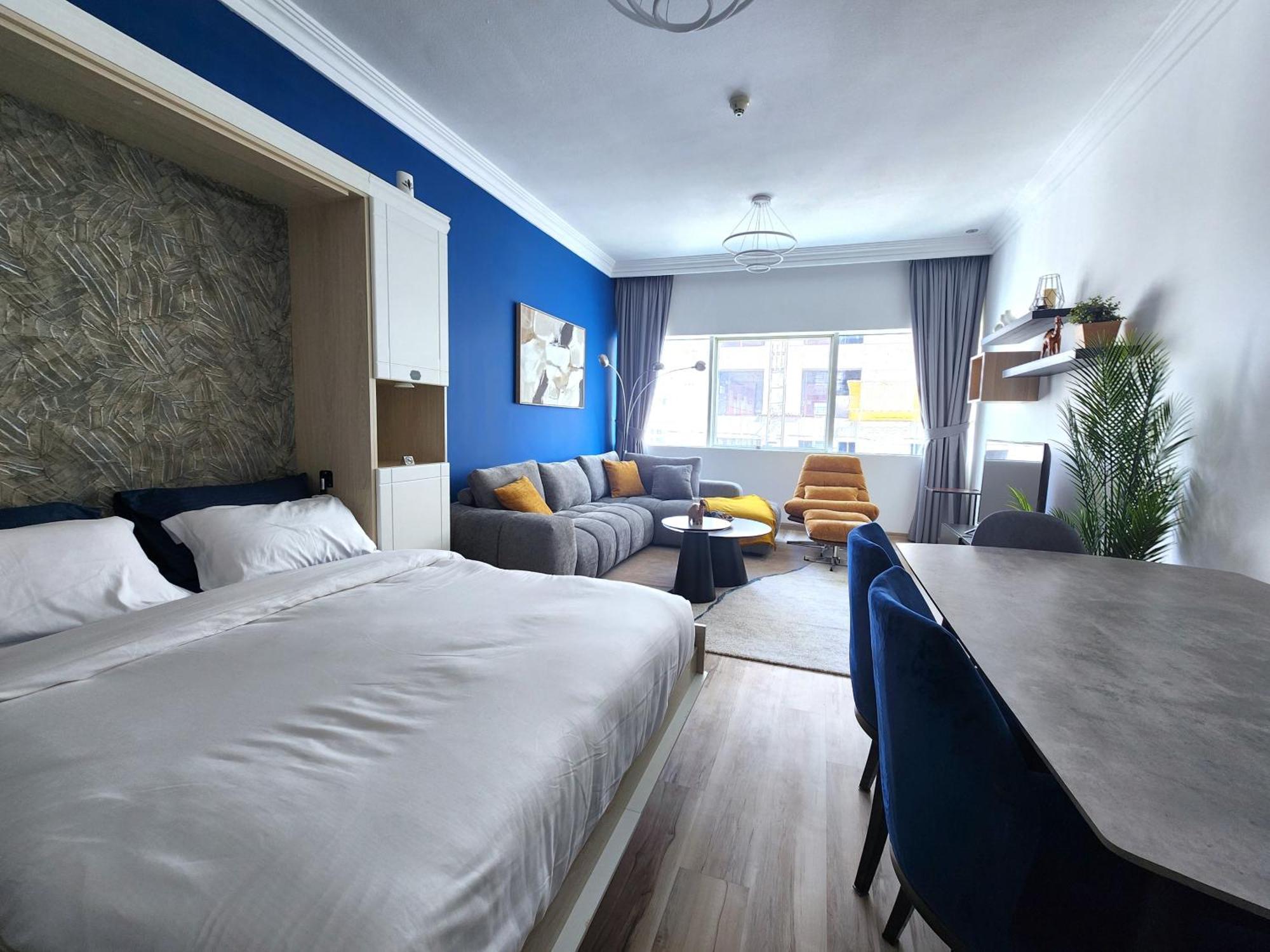Chateau Chill, High-rise Marina Escape *