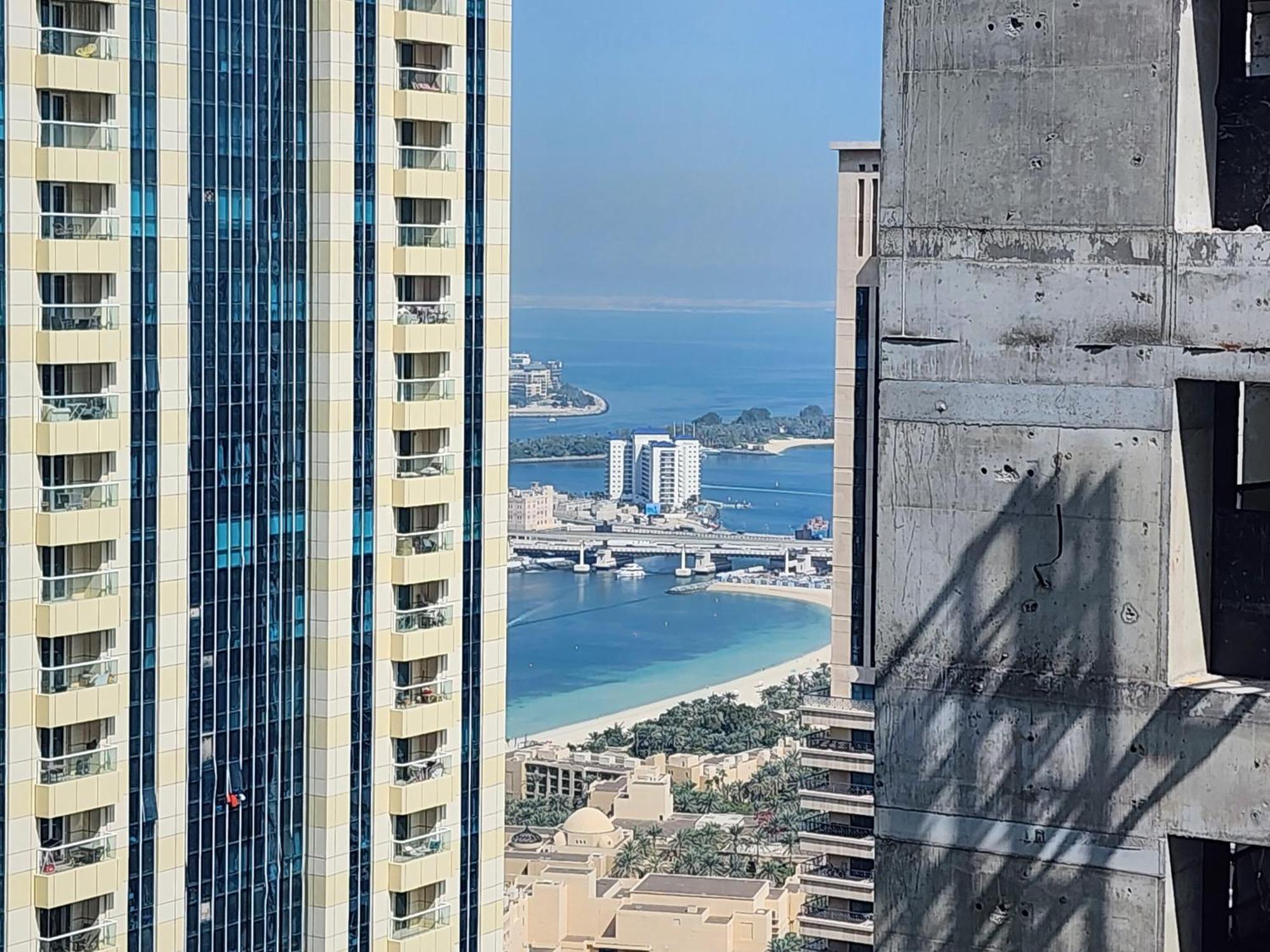 Chateau Chill, High-rise Marina Escape *
