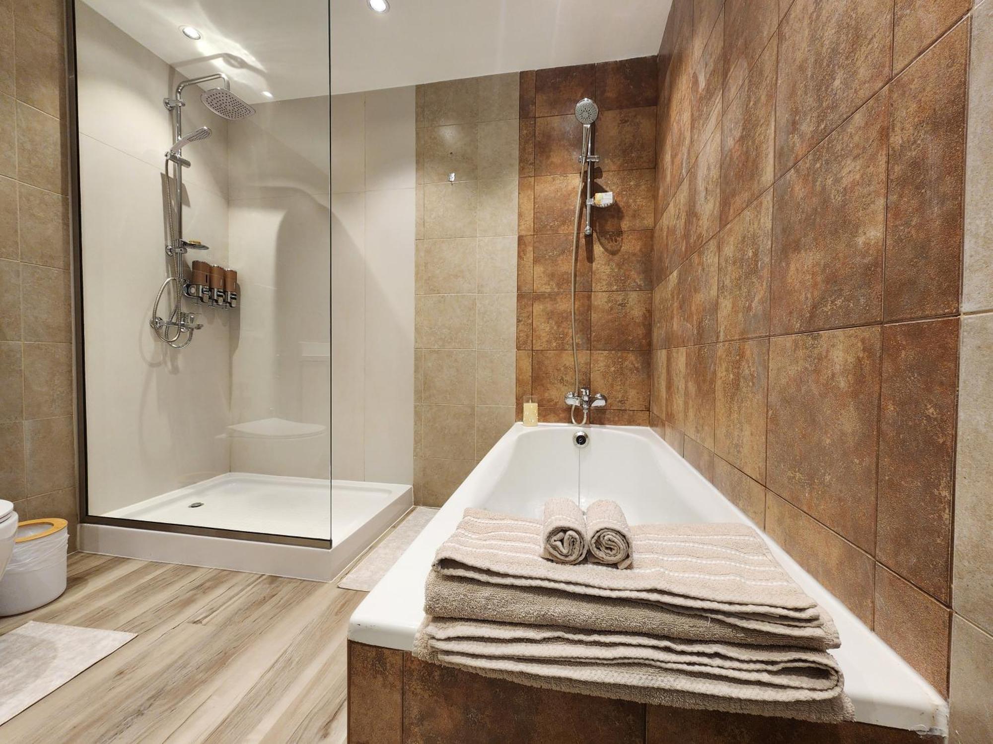 Chateau Chill, High-rise Marina Escape Apartment