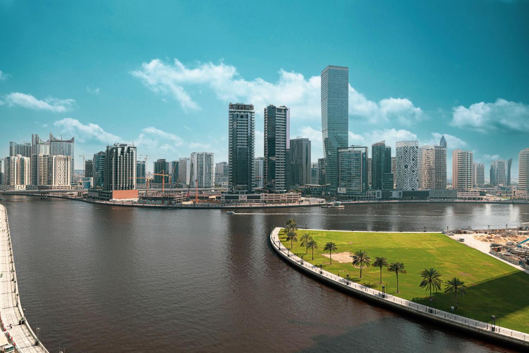 Bay's Edge, Luxury Canal View 2br In Business Bay Apartment *