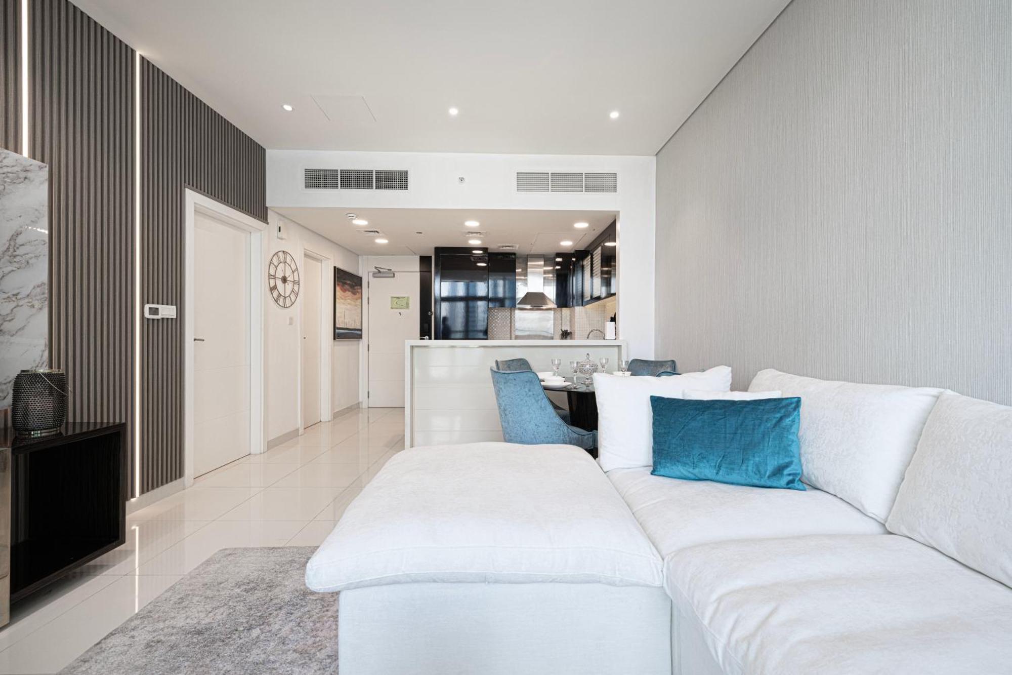 Bay's Edge, Luxury Canal View 2br In Business Bay