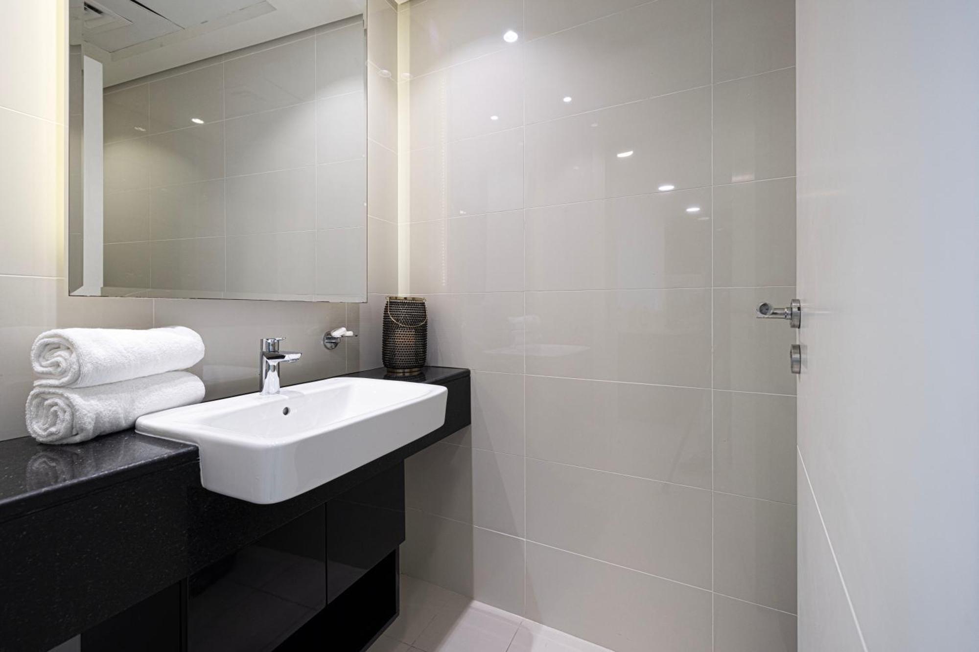 Apartment Bay's Edge, Luxury Canal View 2br In Business Bay *