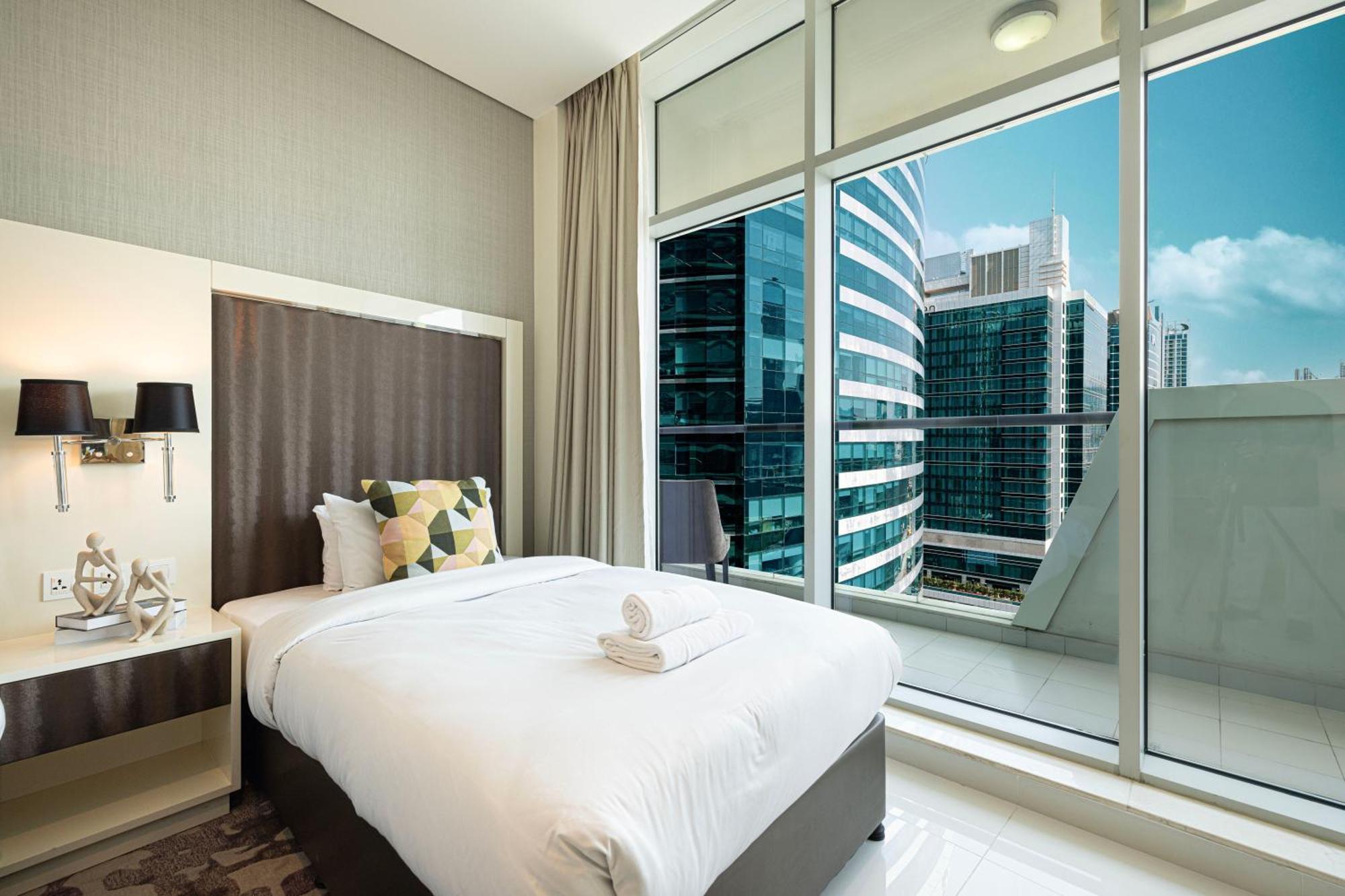 Bay's Edge, Luxury Canal View 2br In Business Bay Apartment *