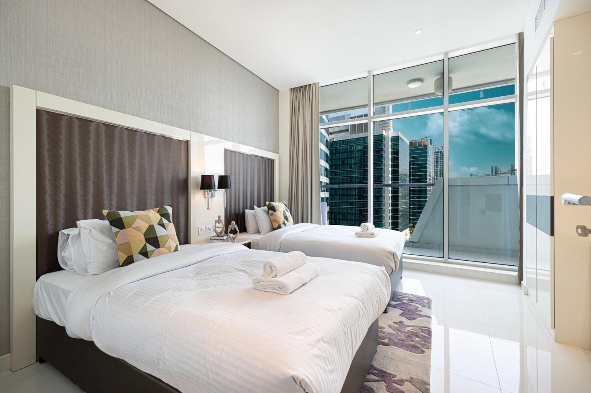 Bay's Edge, Luxury Canal View 2br In Business Bay Apartment *