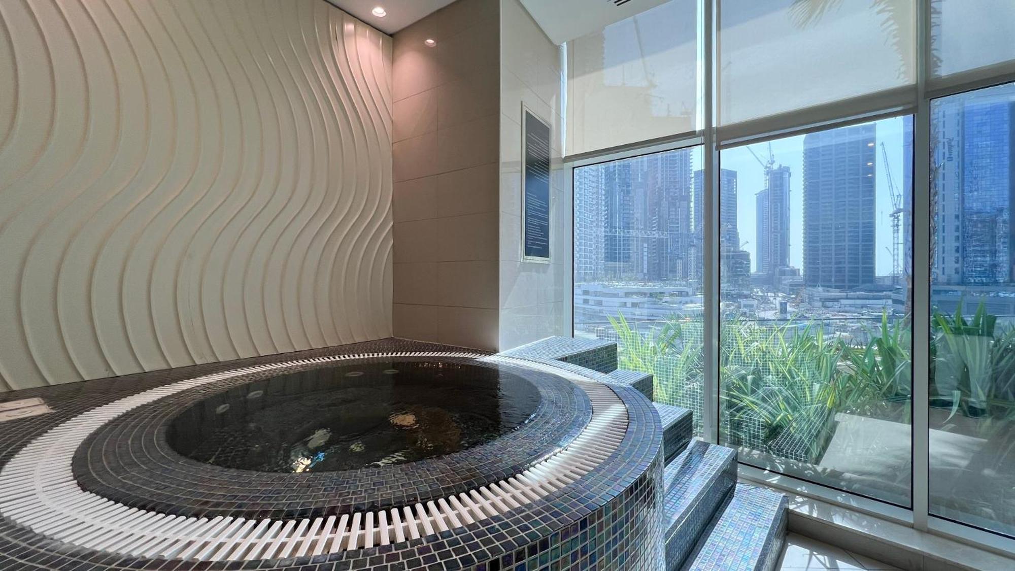 Apartment Bay's Edge, Luxury Canal View 2br In Business Bay Dubai