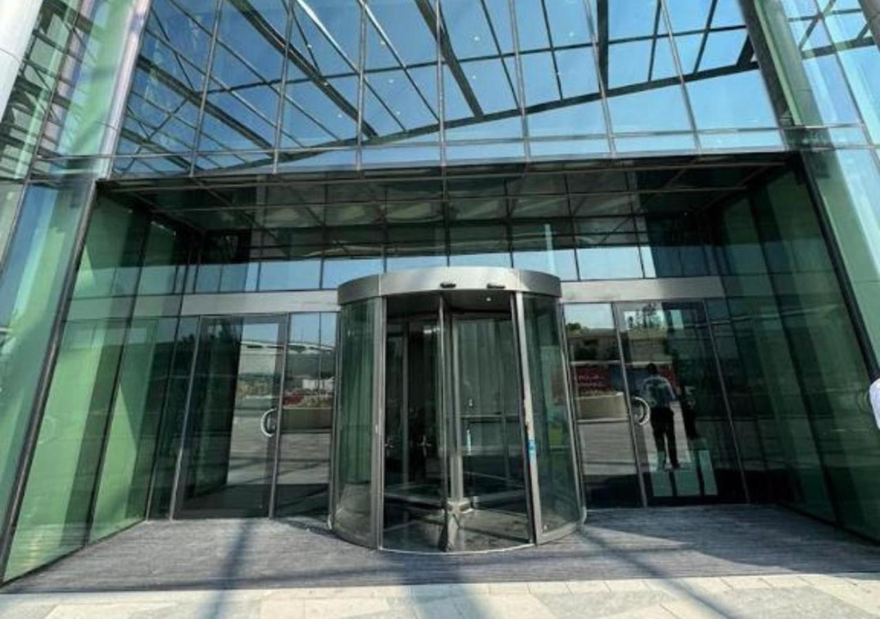 Dream - Aykon Tower With Stunning View Apartment