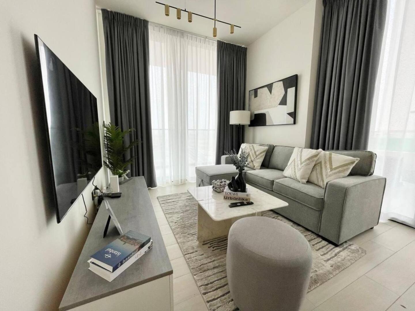Apartment Premium 2br With Private Pool In Jvc *