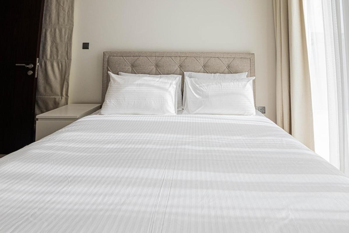 Exclusive Fully Furnished *