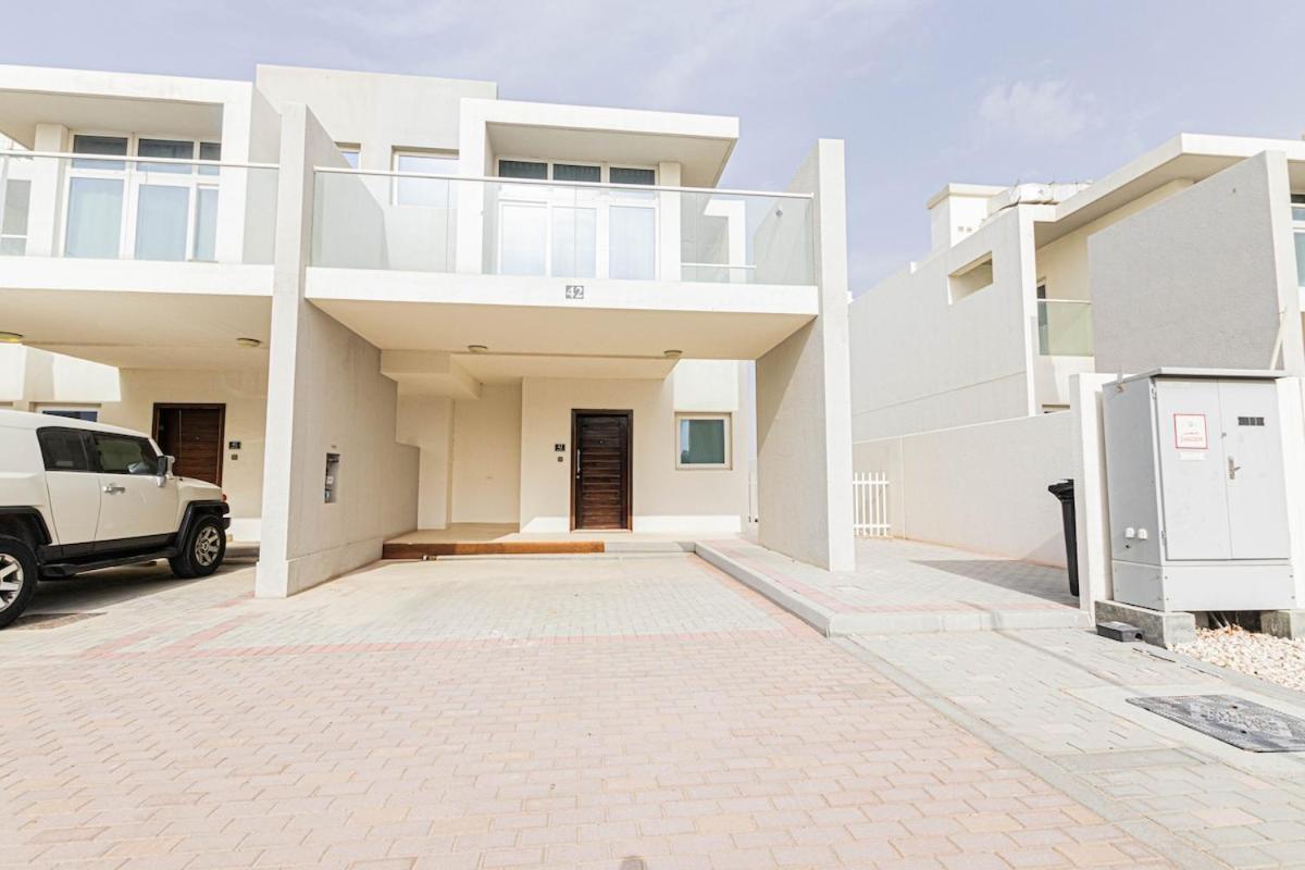 Exclusive Fully Furnished * Dubai