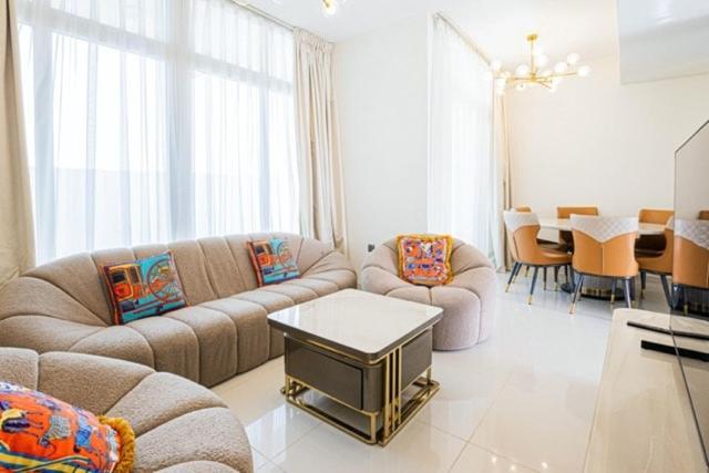 Villa Exclusive Fully Furnished Dubai