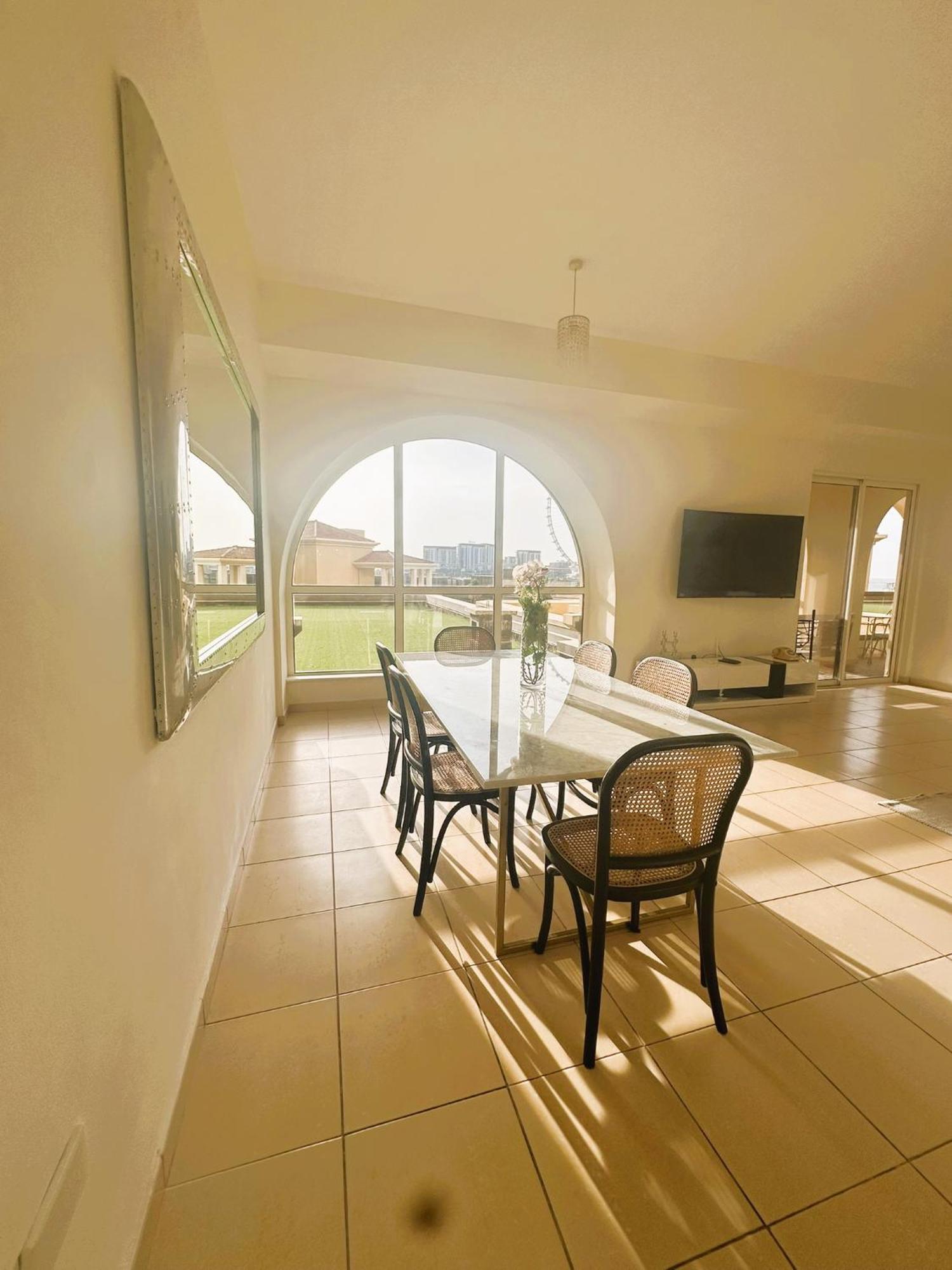 Apartment 5-bed, Beachfront Very Spacious Entire In Jbr