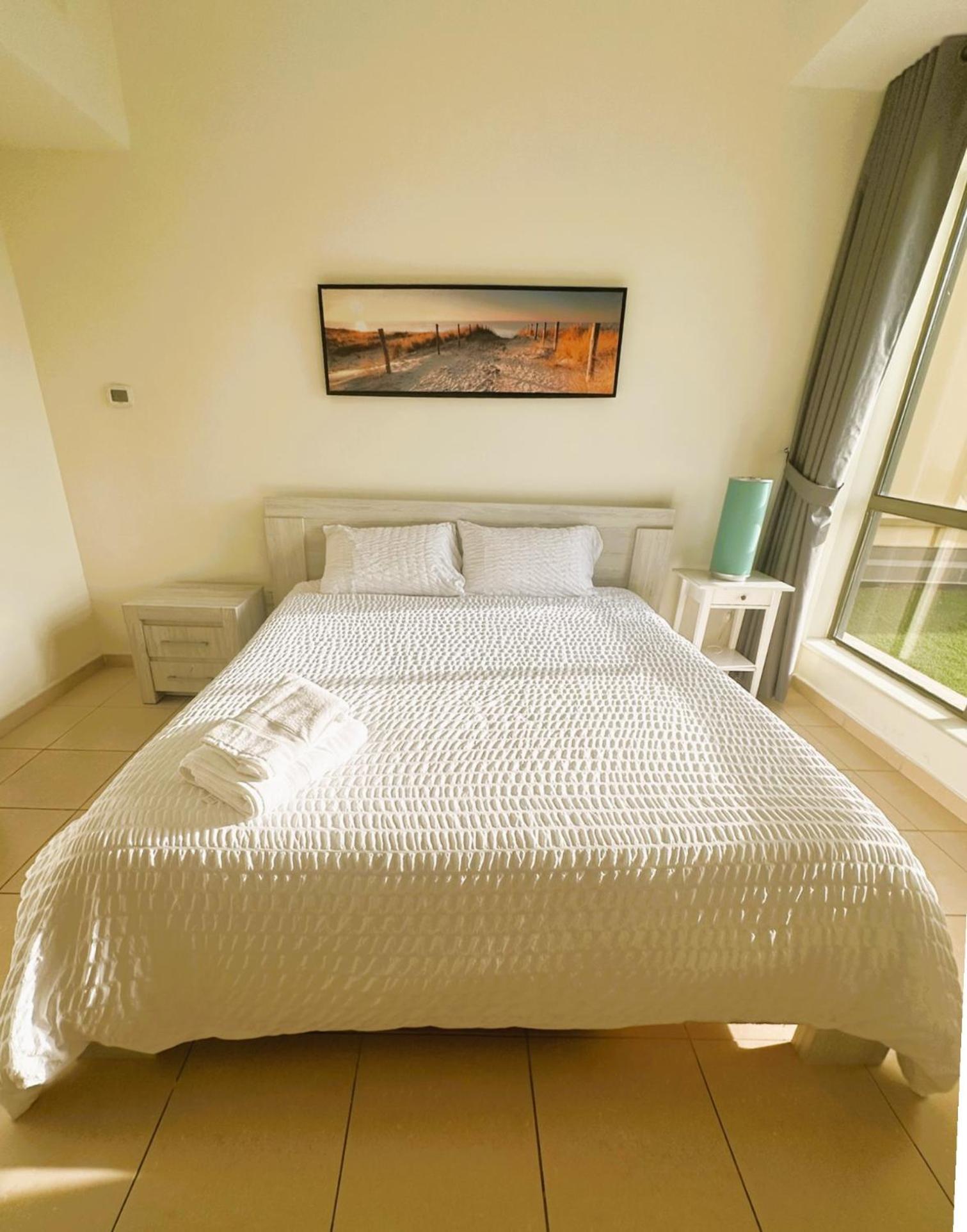 5-bed, Beachfront Very Spacious Entire In Jbr Dubai