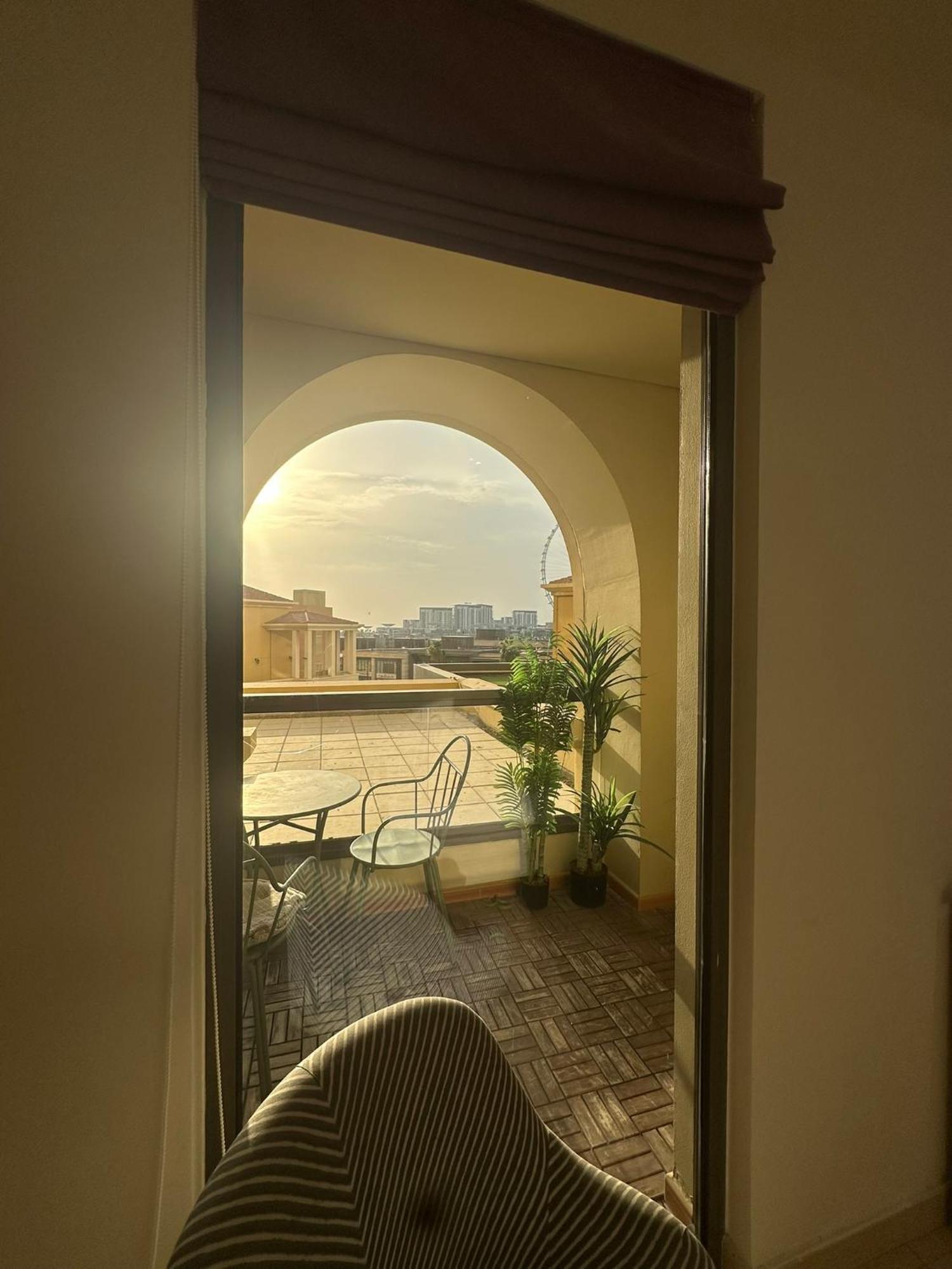 Apartment 5-bed, Beachfront Very Spacious Entire In Jbr Dubai