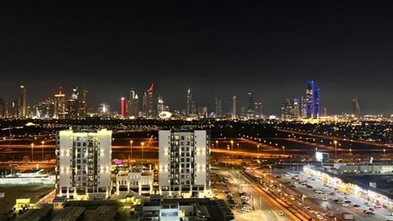 Apartment Cozy With Parking And Skyline View Dubai