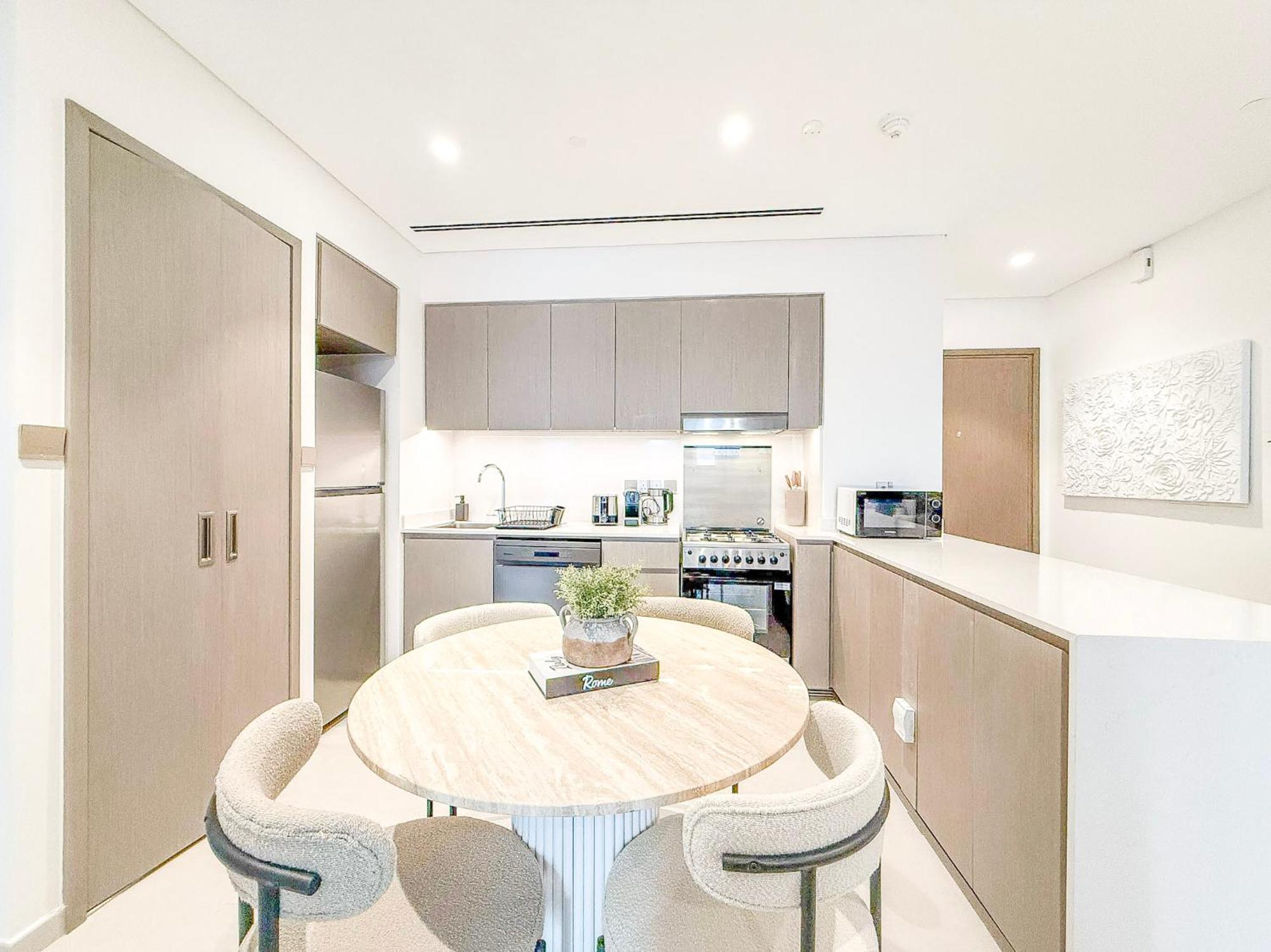 Grande Signature, 1br, Infinity Pool & Gym, 5min Walk To Mall *