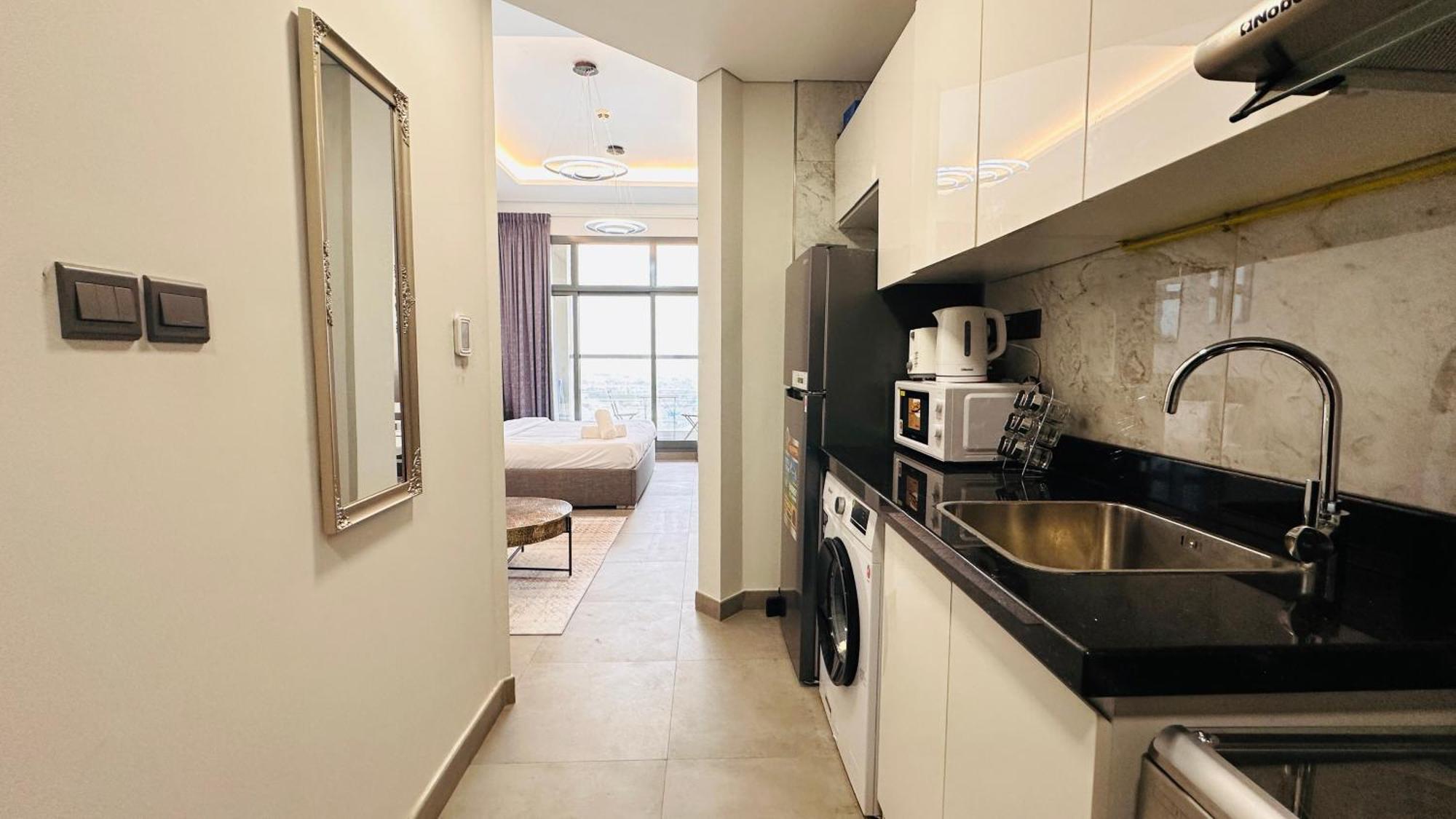 Upscale Burj View With Balcony Free Parking By Belvilla *