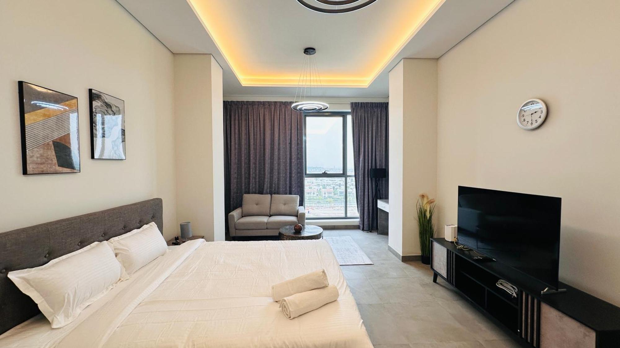 Upscale Burj View With Balcony Free Parking By Belvilla Homestay *