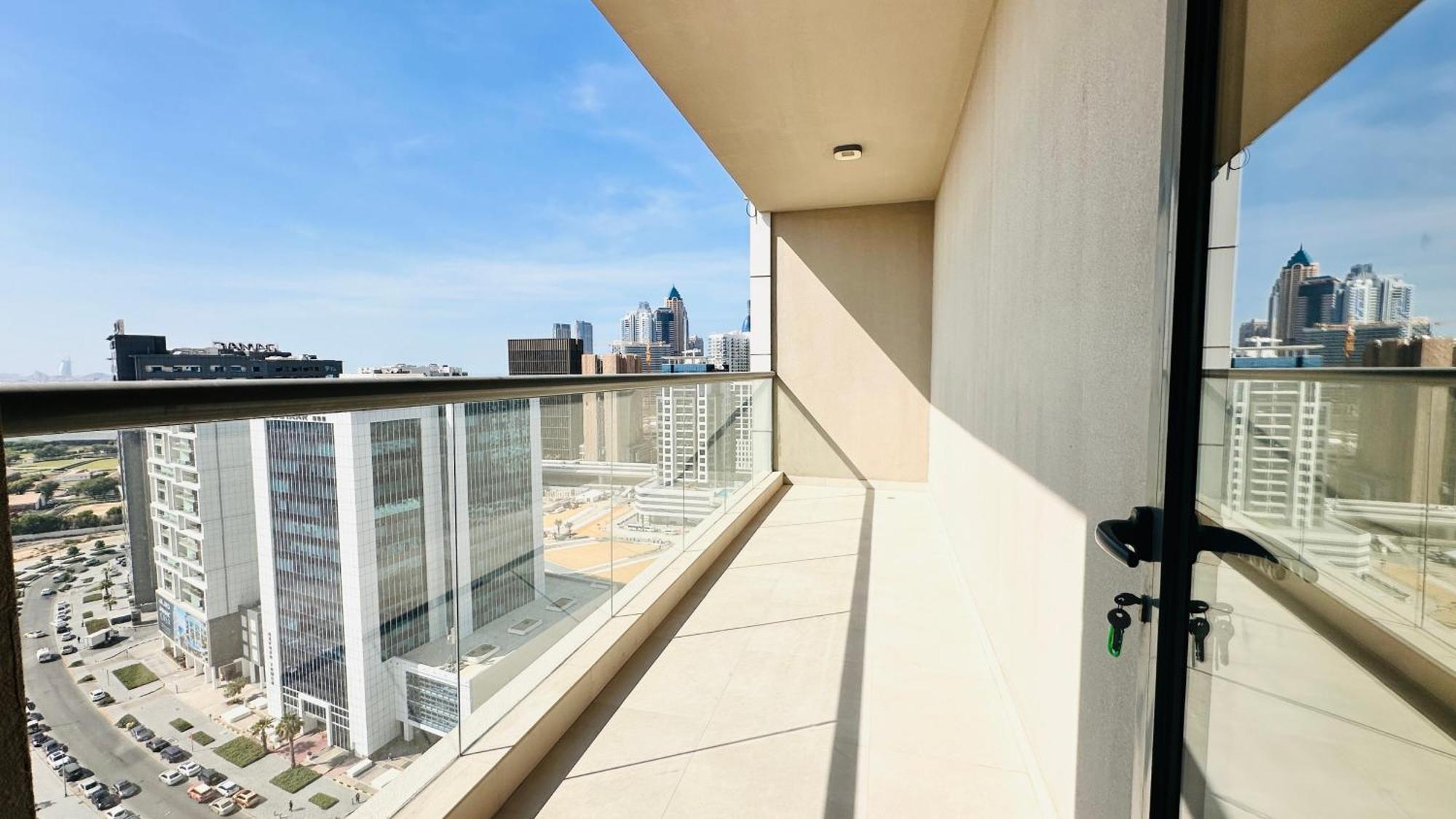 Homestay Upscale Burj View With Balcony Free Parking By Belvilla *