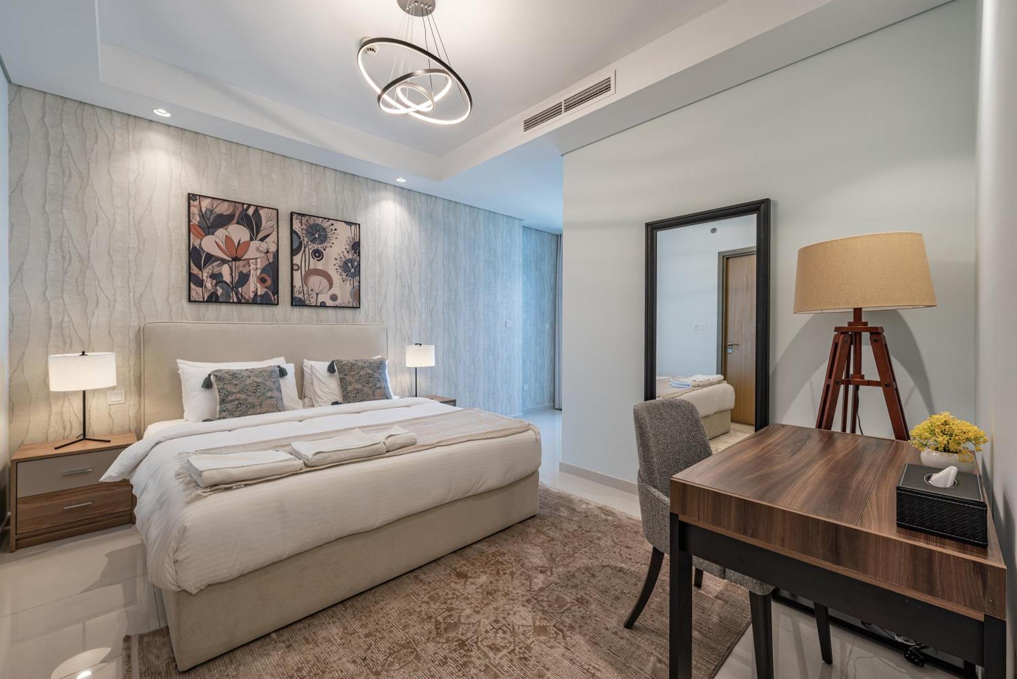 3 Bedroom - Pool Access - 7 Mins To Mall - Sun Set View Dubai