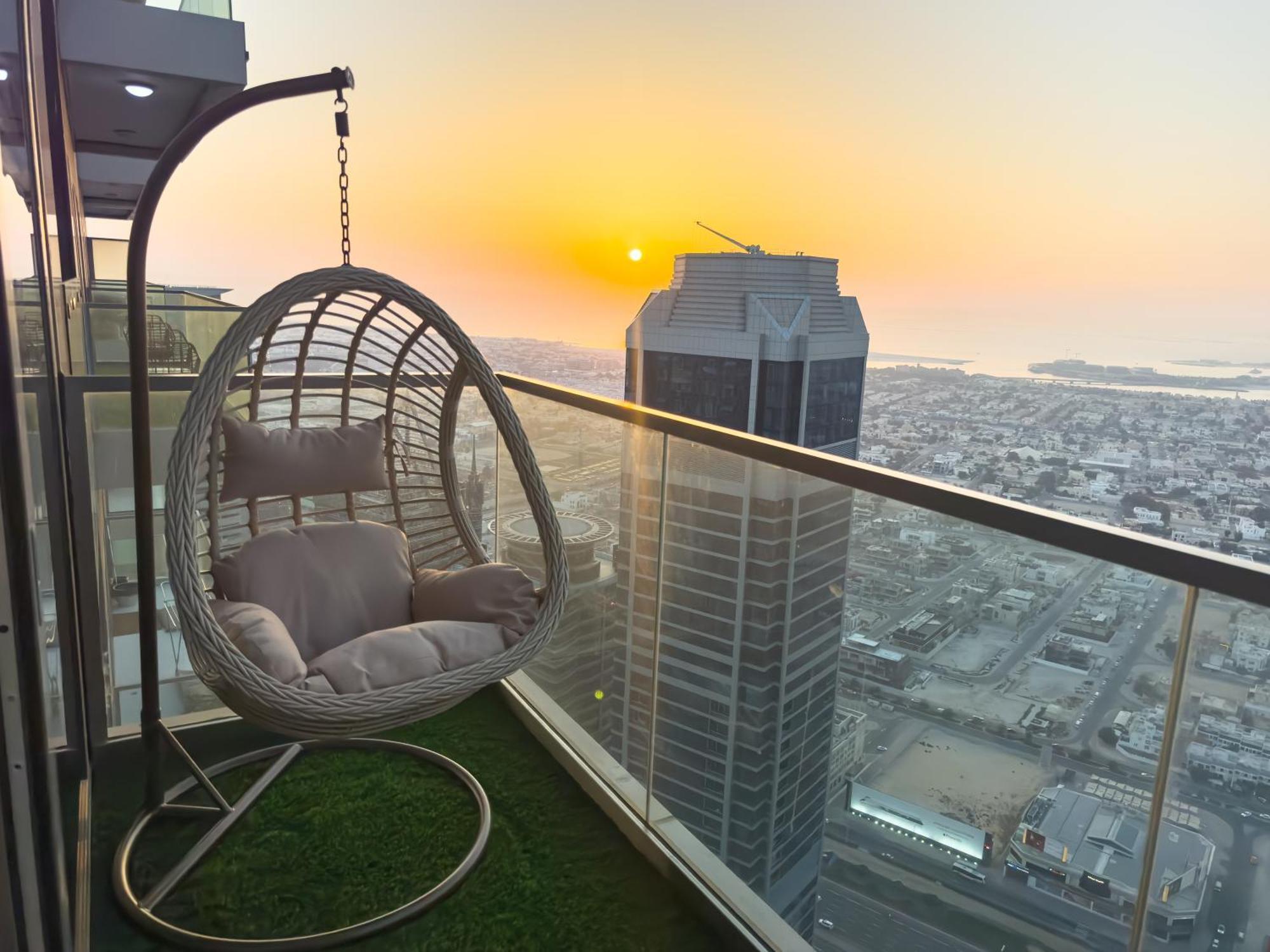 3 Bedroom - Pool Access - 7 Mins To Mall - Sun Set View Dubai