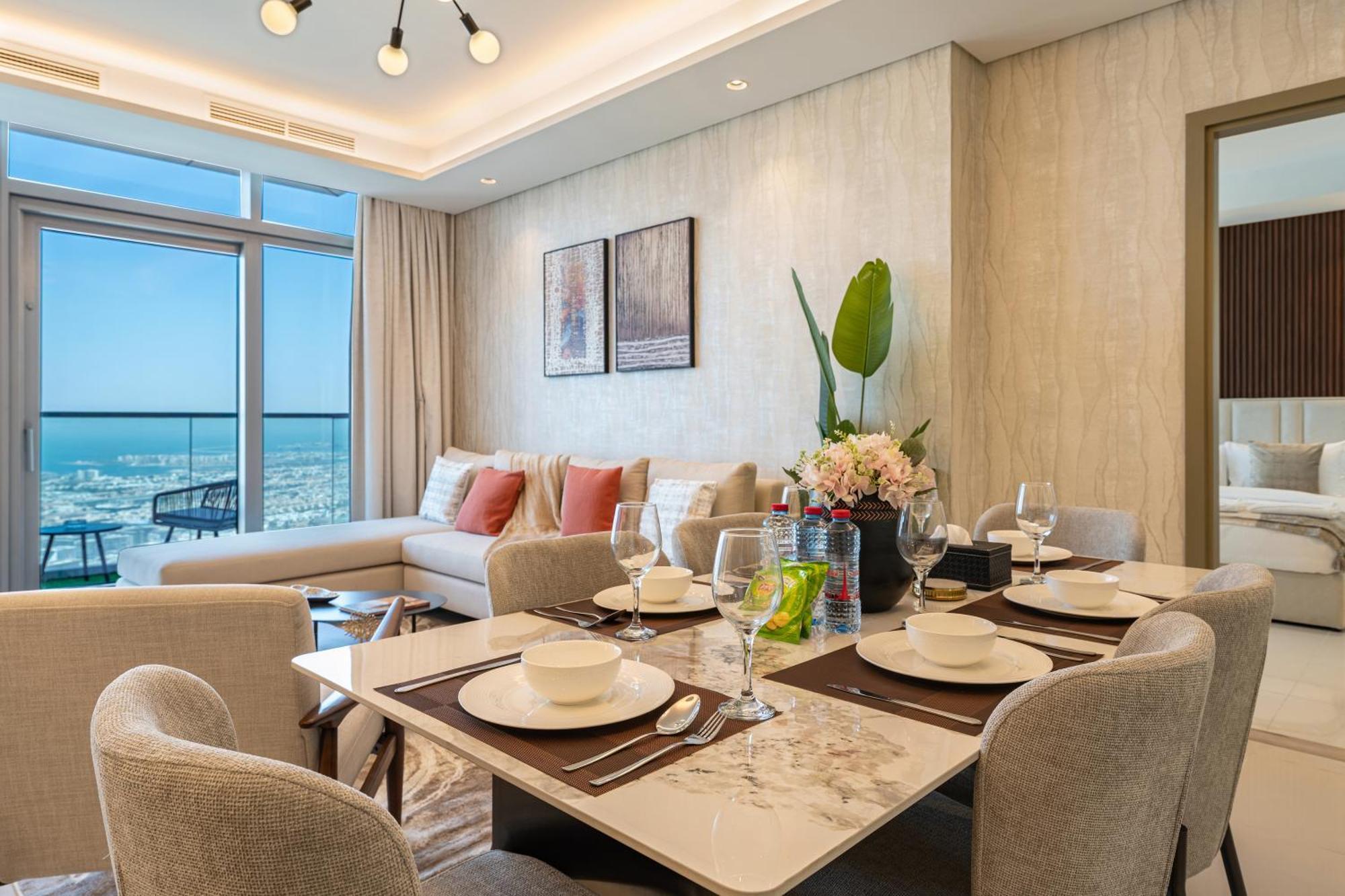Apartment 3 Bedroom - Pool Access - 7 Mins To Mall - Sun Set View *