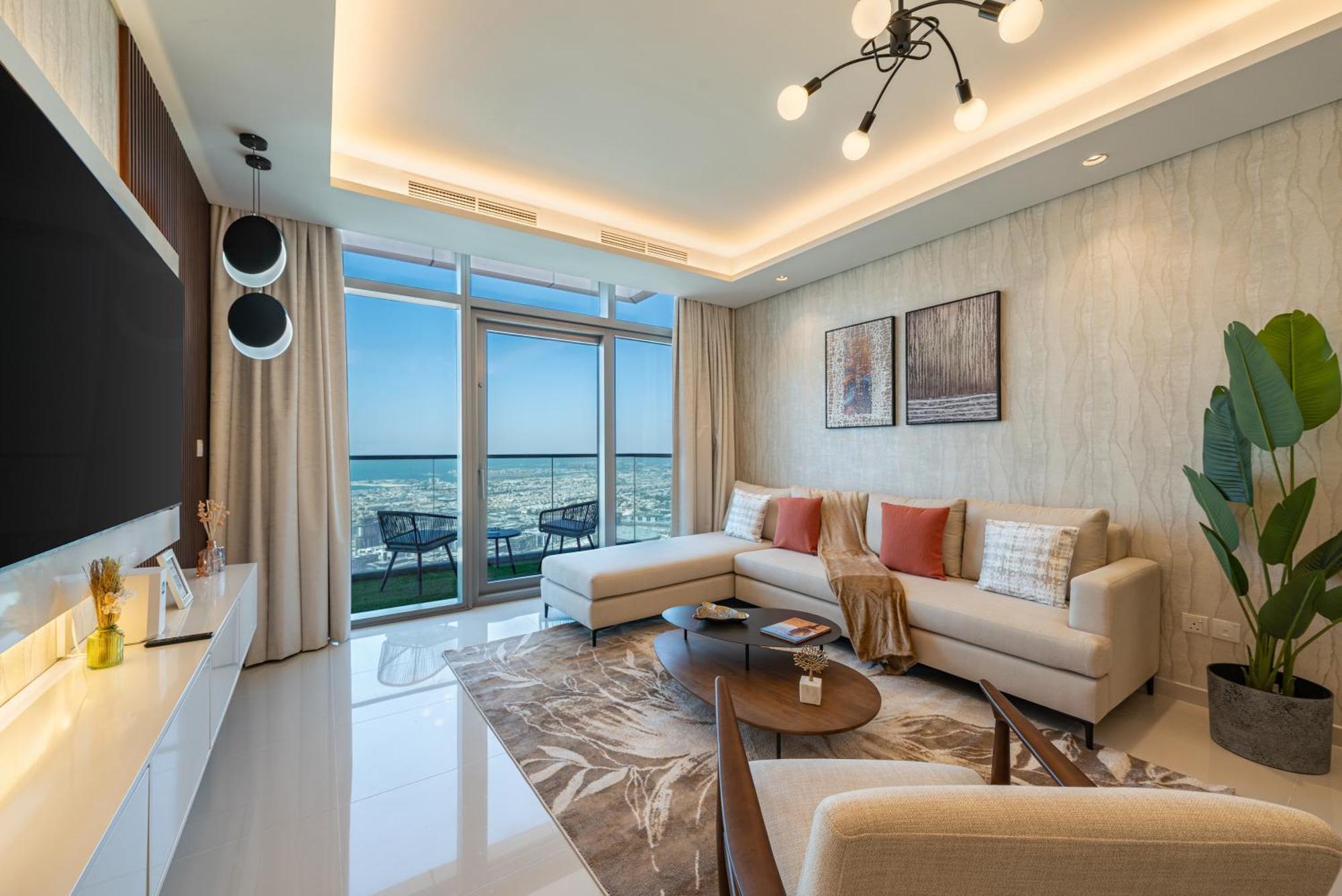 Apartment 3 Bedroom - Pool Access - 7 Mins To Mall - Sun Set View *