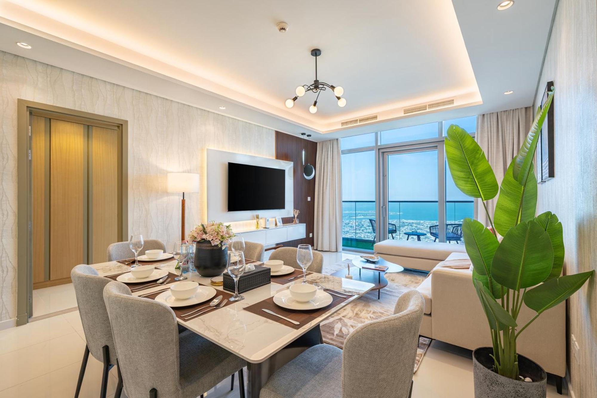 Apartment 3 Bedroom - Pool Access - 7 Mins To Mall - Sun Set View Dubai