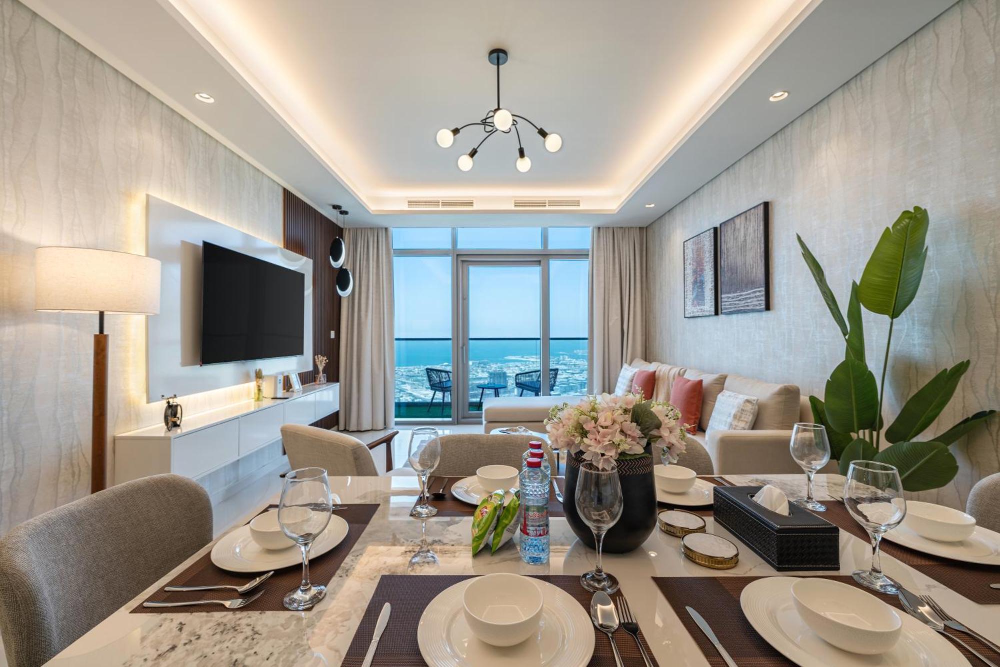 Apartment 3 Bedroom - Pool Access - 7 Mins To Mall - Sun Set View *