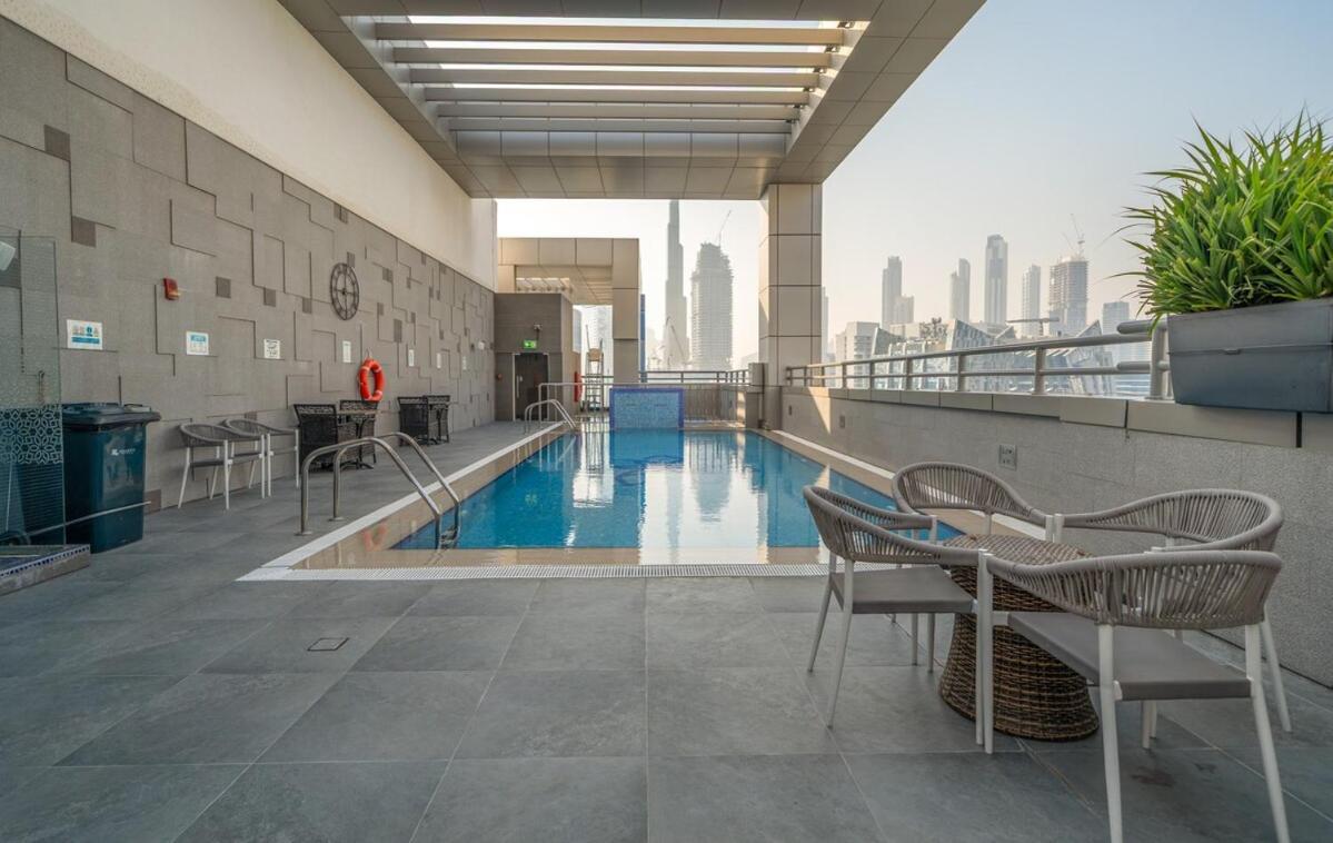 New W & Infinity Pool & Gym Near Burj Khalifa * Dubai