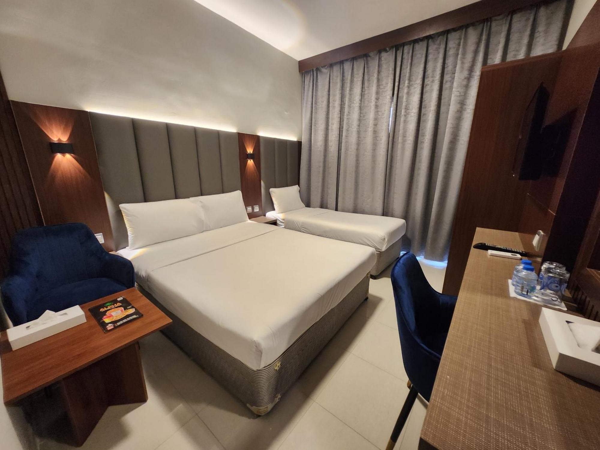 Melody Queen By Aura Hotel *