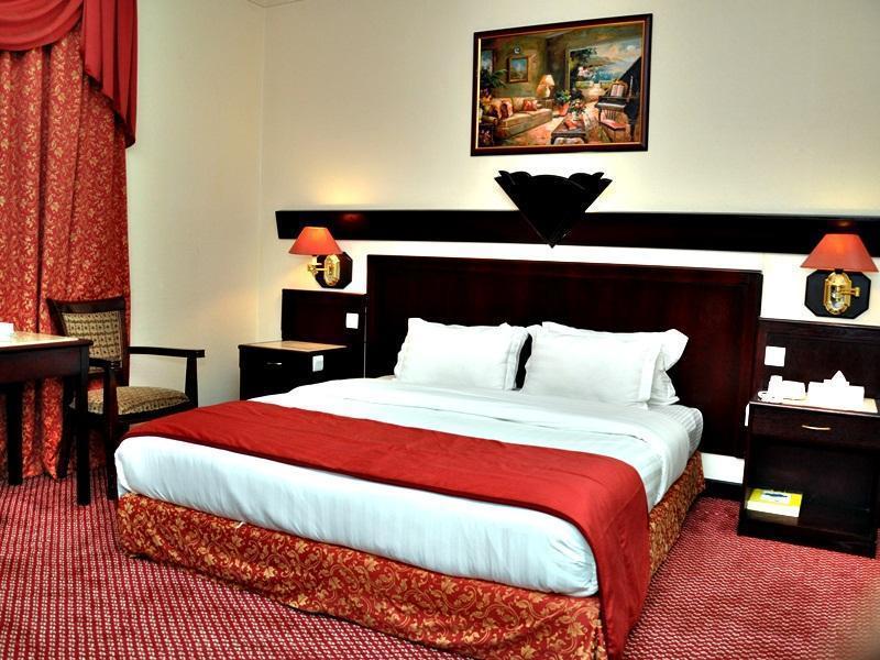 Claridge Hotel 3*