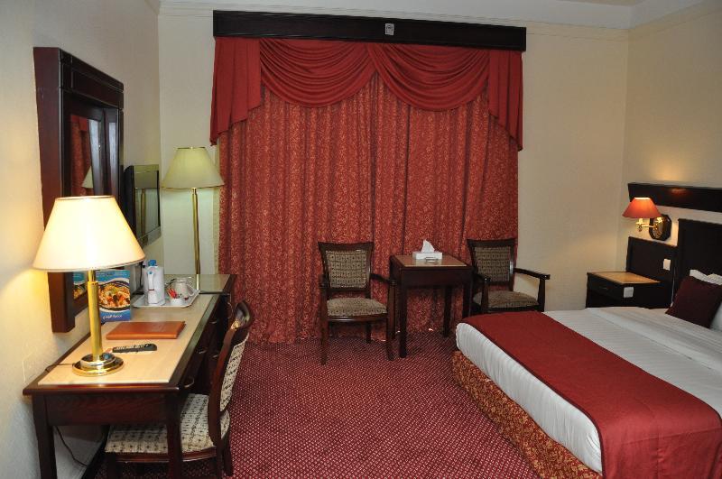 Claridge 3* Dubai